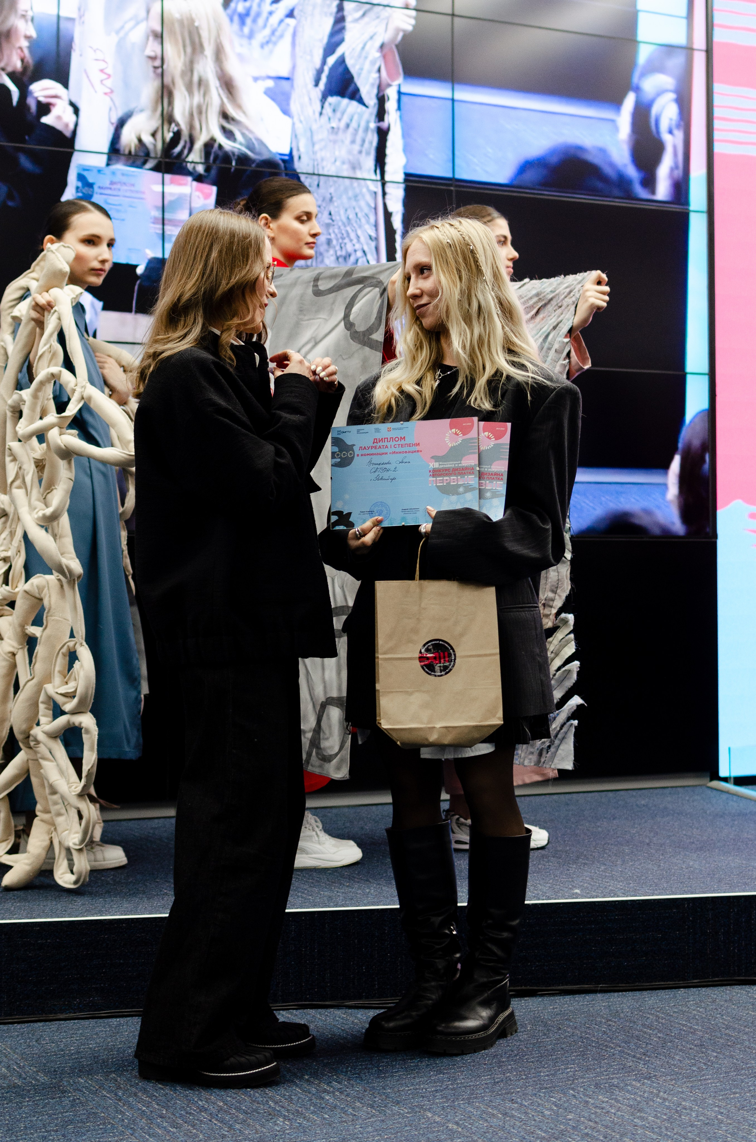 Арт-проект «Первые» | 29.11.2024. Фотограф в Омске Елизавета Кириллова