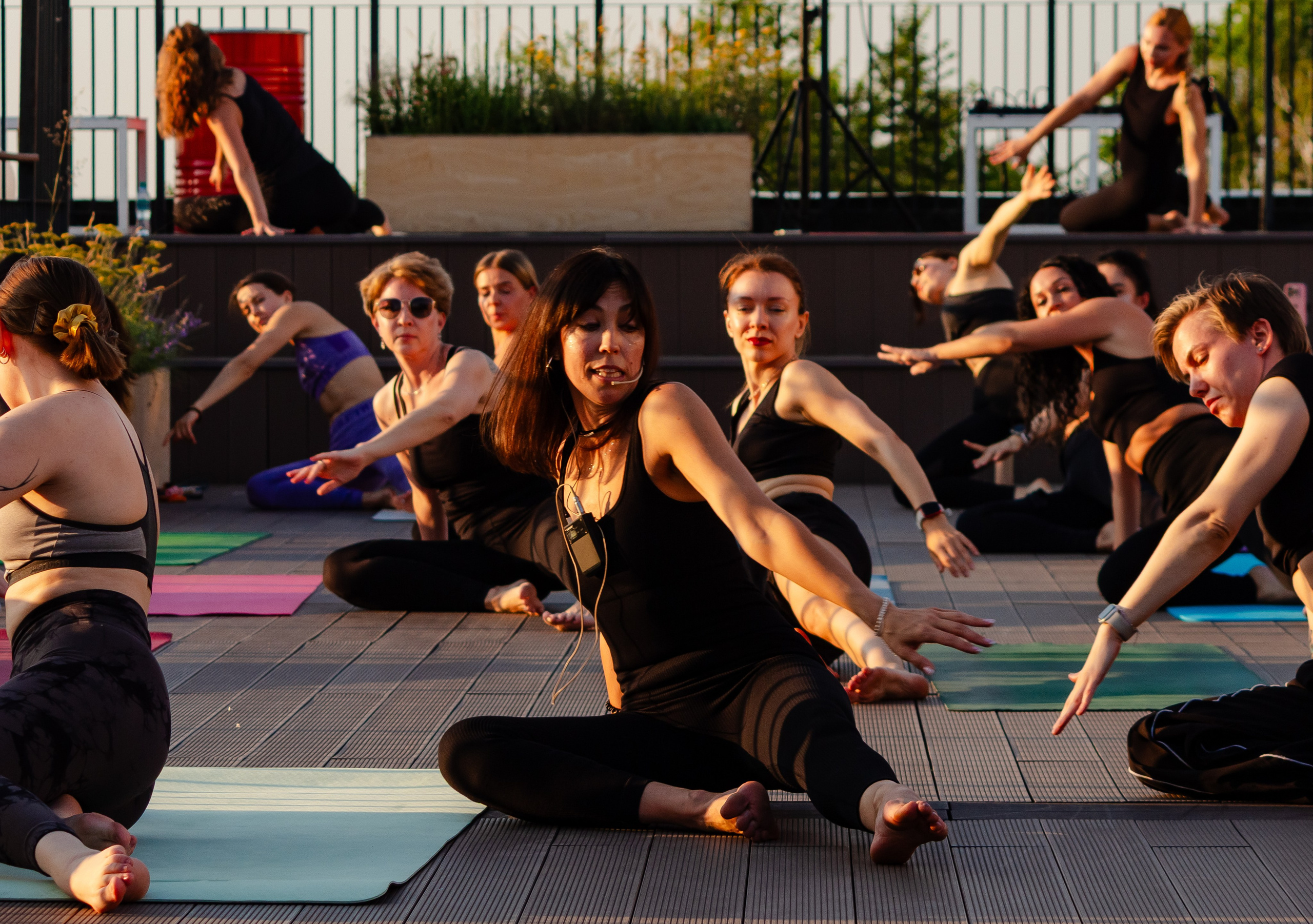 Йога на крыше Станкзавода. Александр Носов. Портретный и репортажный фотограф в Самаре