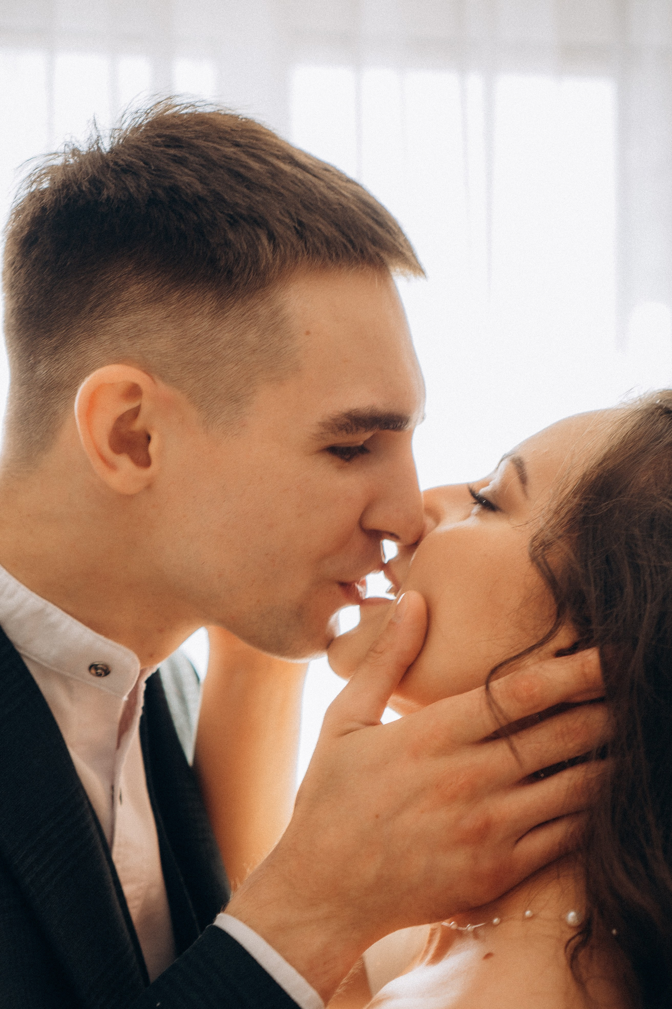 СВАДЕБНАЯ СЬЕМК В ПАРКЕ 300-ЛЕТИЯ. Профессиональный фотограф, Санкт-Петербург — Виктория Богомолова