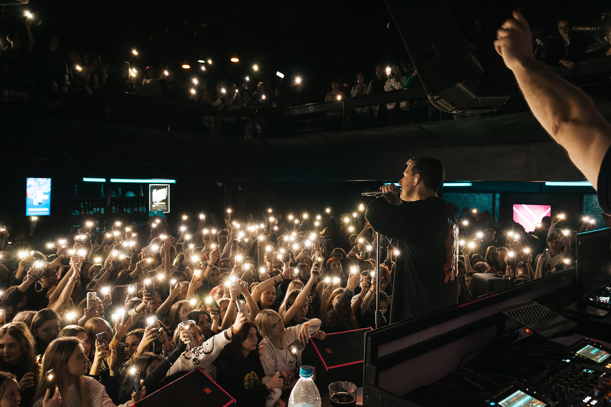 Концерт Мазелова. Фотограф Артём Ющенко