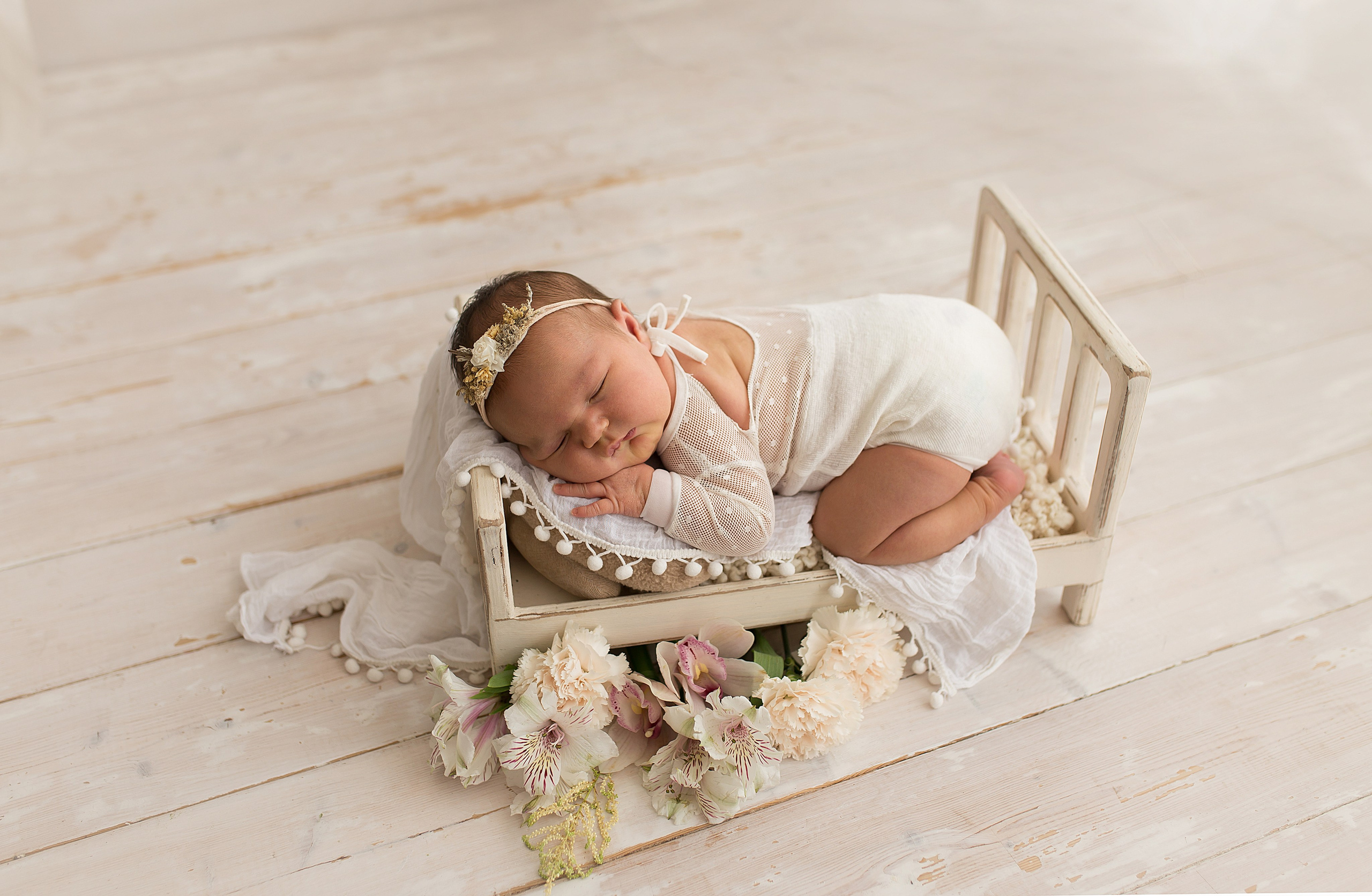 Фотосессия новорождённого. Фотограф новорождённых малышей и детский фотограф В Казани Лана Максим