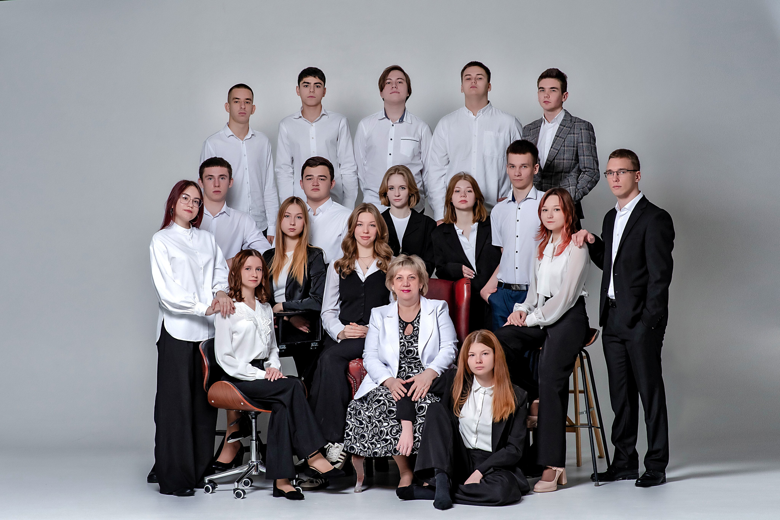 Выпускные (школьные) альбомы (книги) в Ростове-на-Дону. Современные Выпускные Альбомы в Ростове-на-Дону