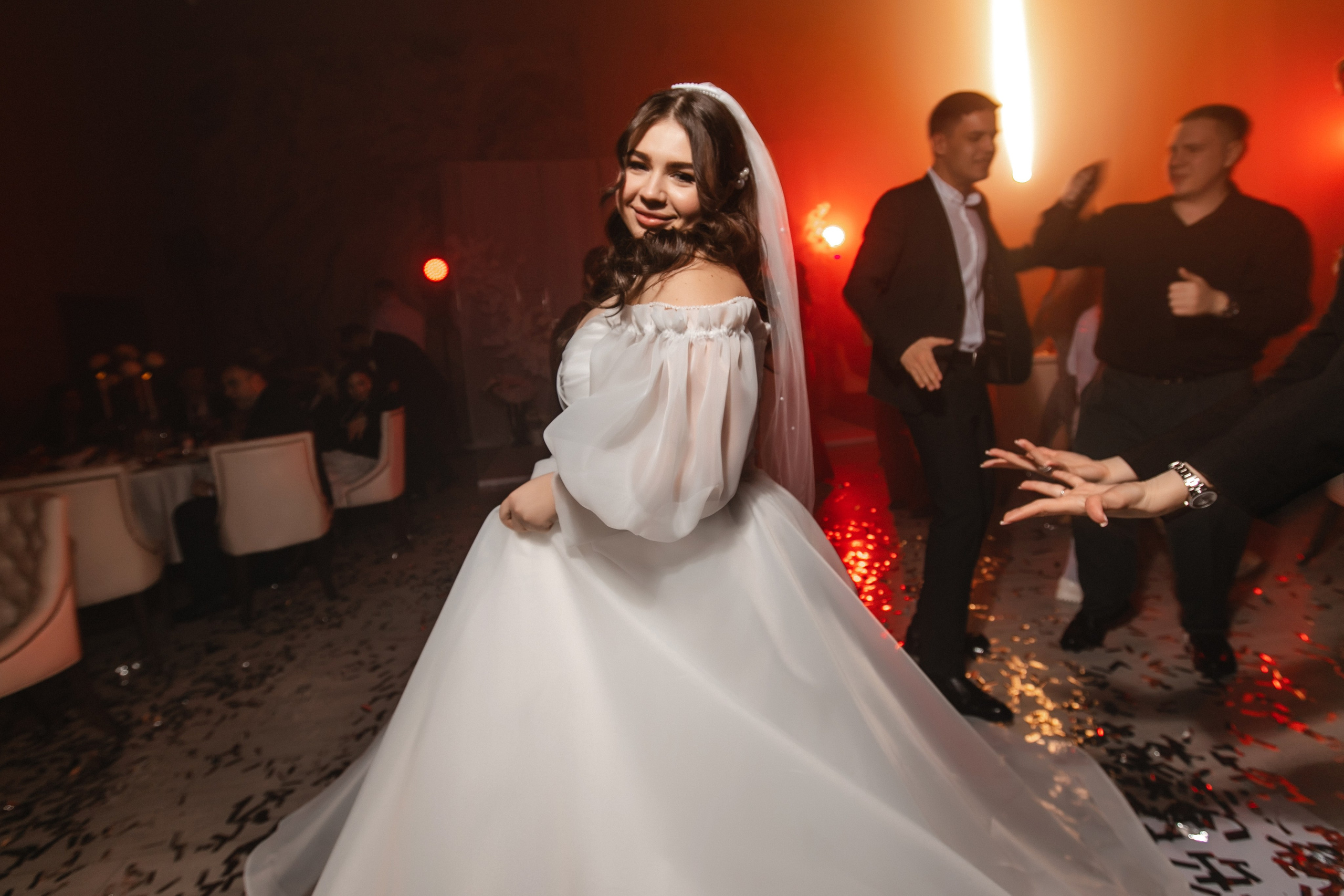 Тимур + Анастасия. Роман Урумбаев фотограф Нижневартовск