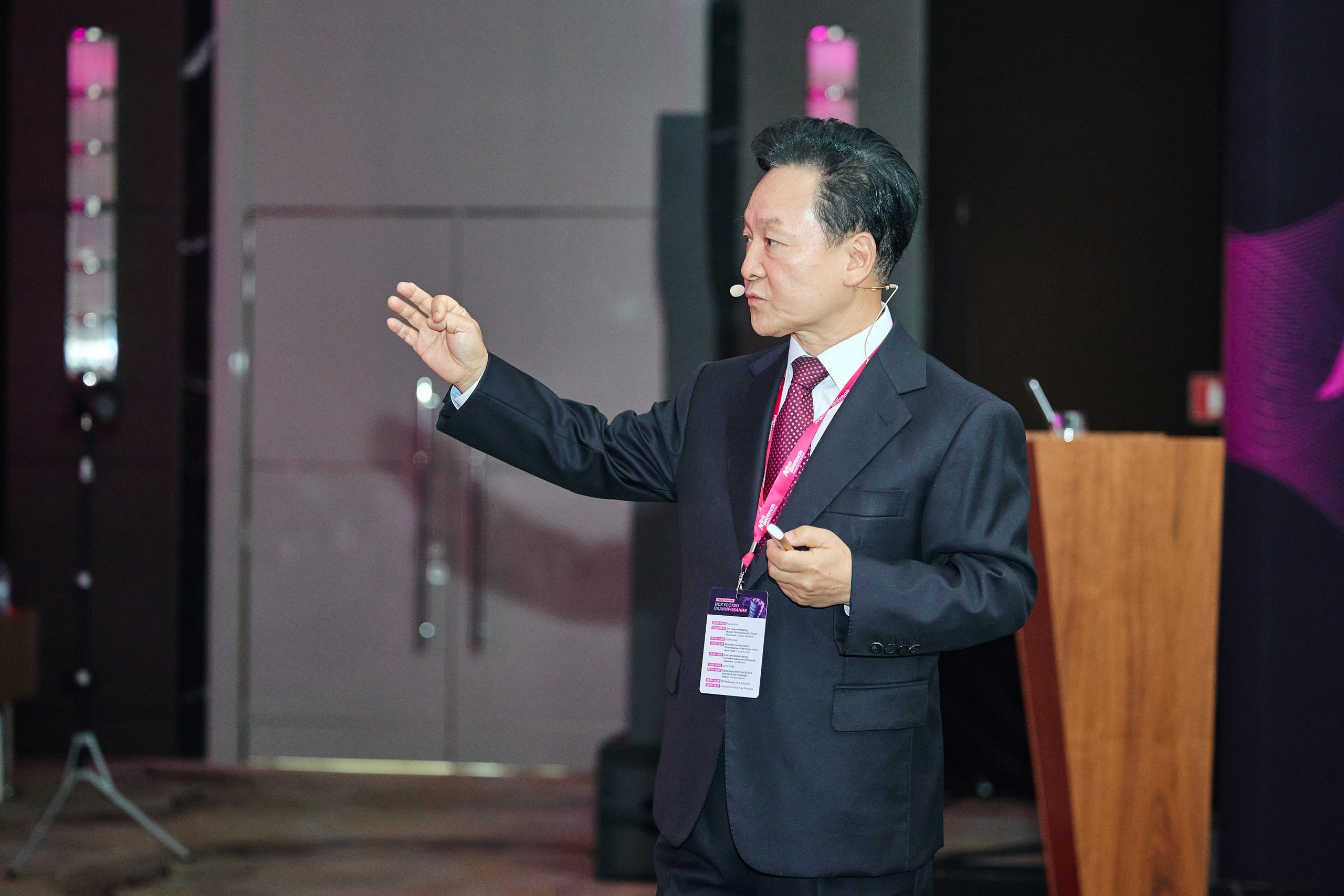 Конгресс имплантологов Neo Biotech 2025. Антон Артюшин, портретный фотограф. Москва