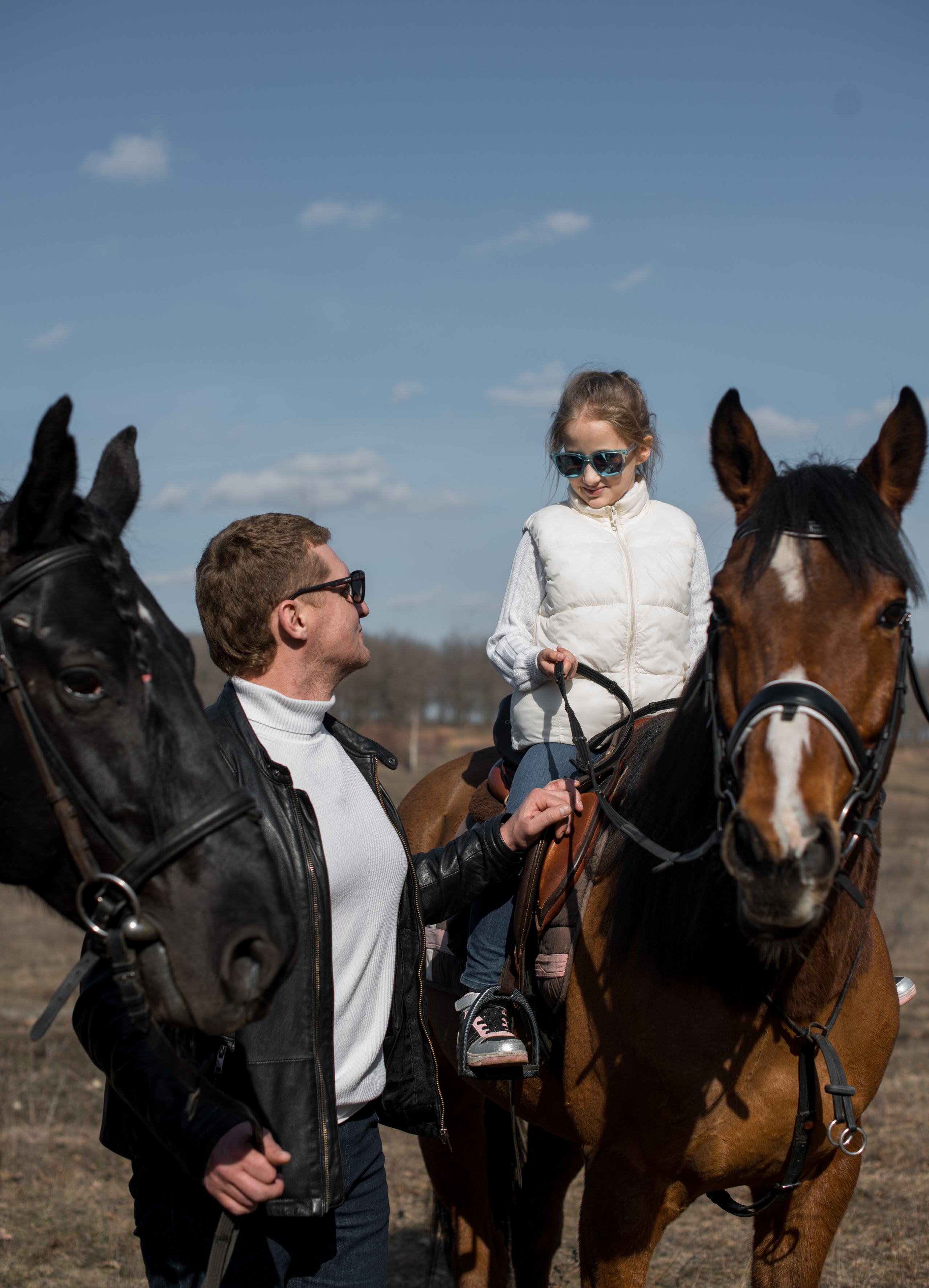 Прогулка Дмитрия и Миланы. Конный фотограф в Саратове Юлия Иванова