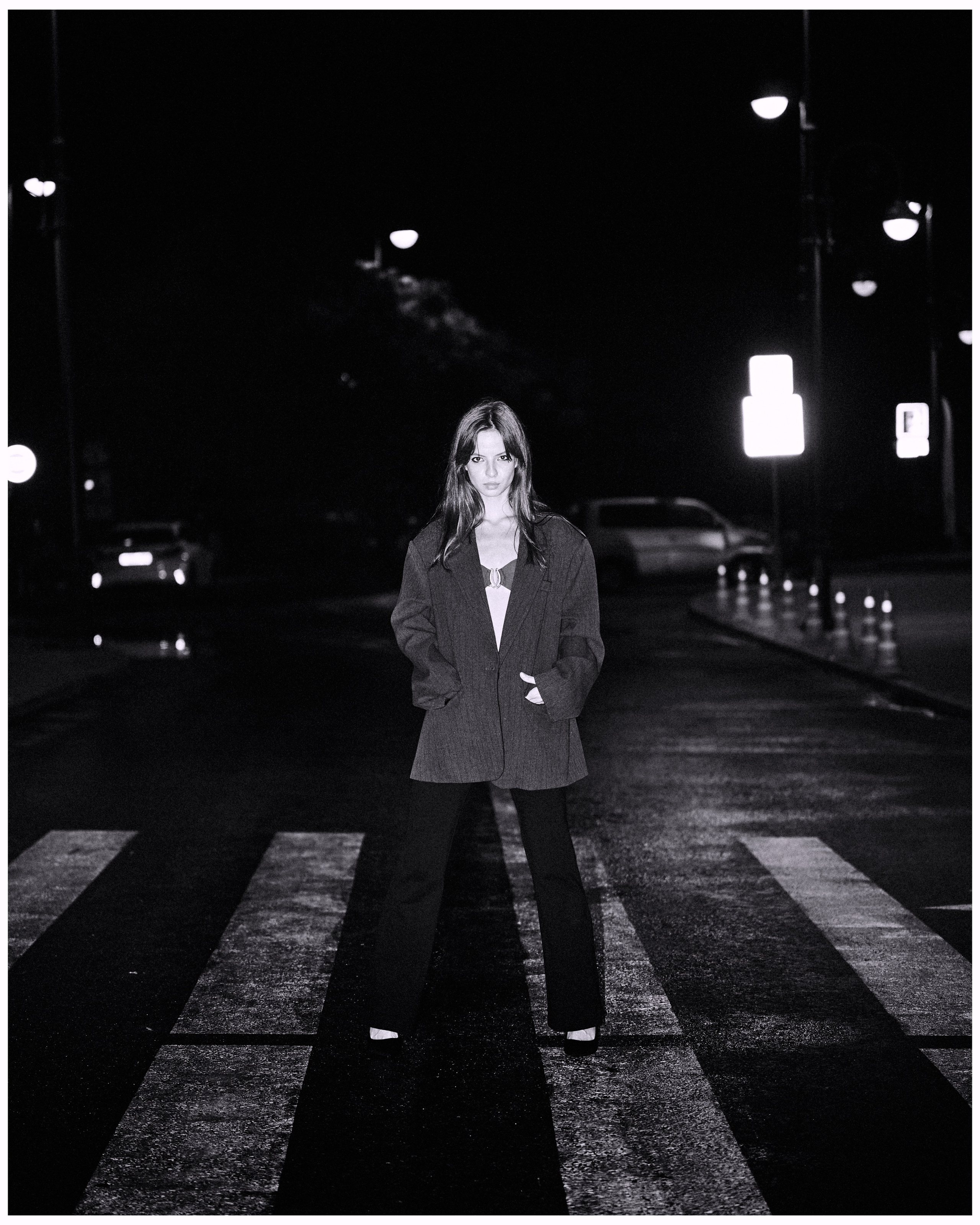 Ночная Фотосессия Алёна. Фэшн-фотография и портреты в Владивостоке. Превращаю съёмку в повествование — создаю образы с сюжетом, которые остаются в памяти