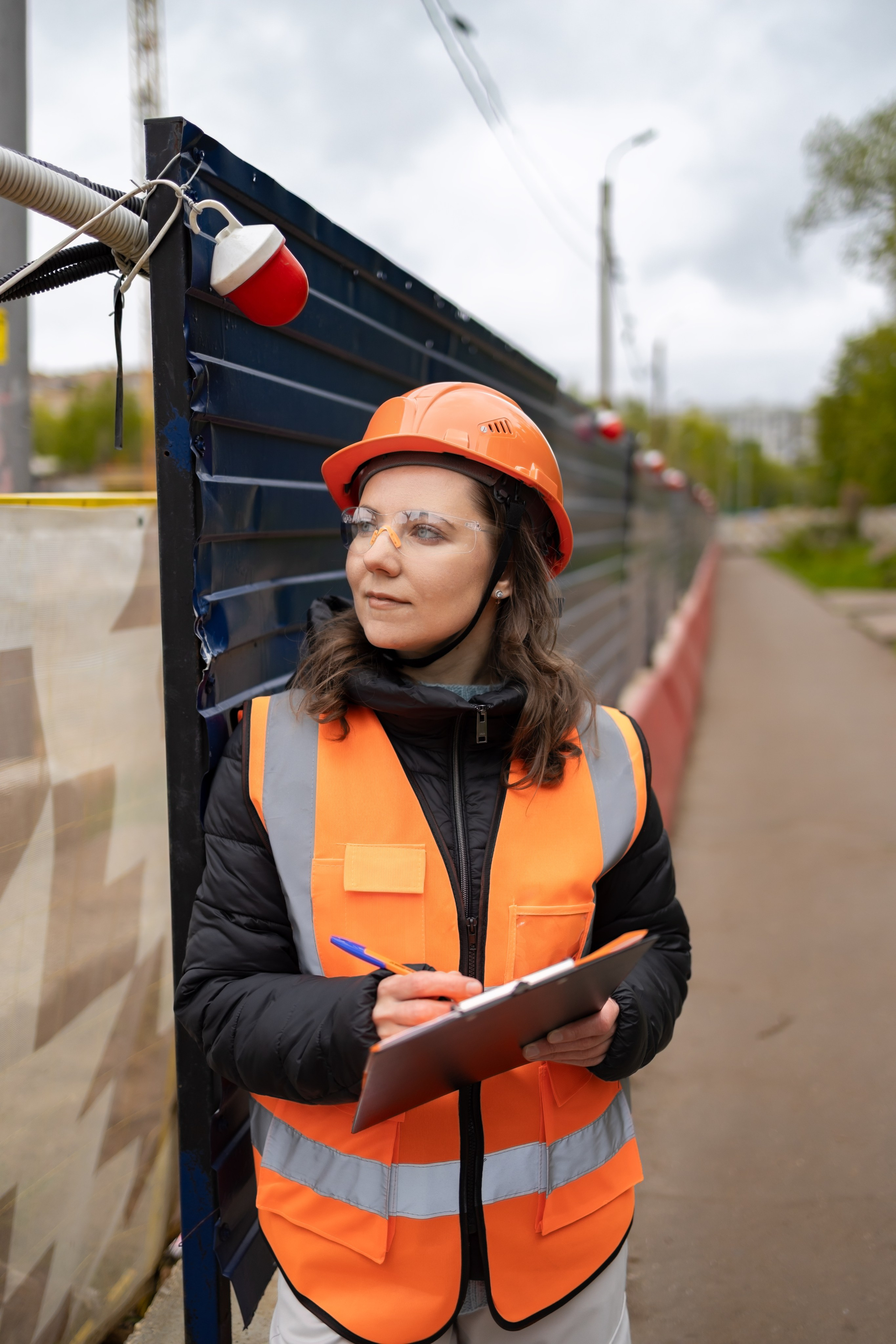 Фотосессия «Стройка» модель Ирина. Репортажный, семейный и студийный фотограф в Москве Демин Алексей
