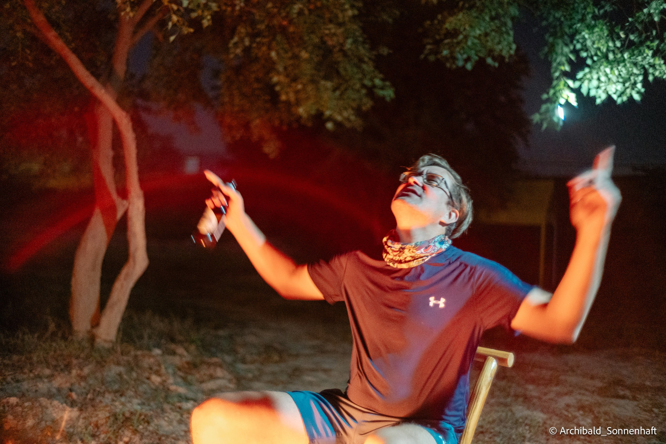 Weekend kayaking trip. Photographer in Guangzhou, China. Archibald Sonnenhaft