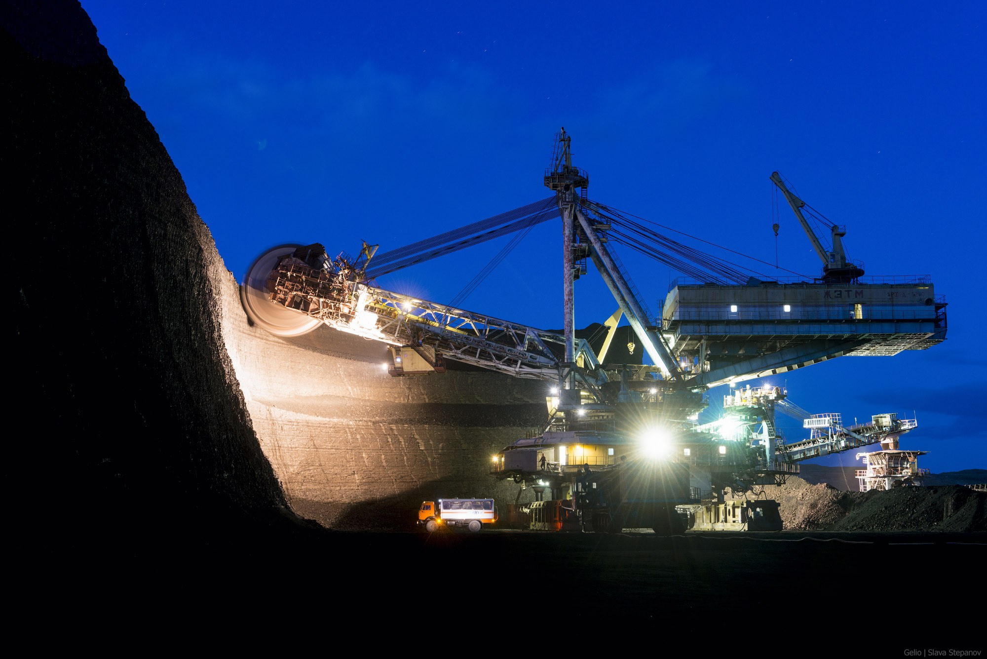 Добыча. Фотограф Слава Степанов, Gelio