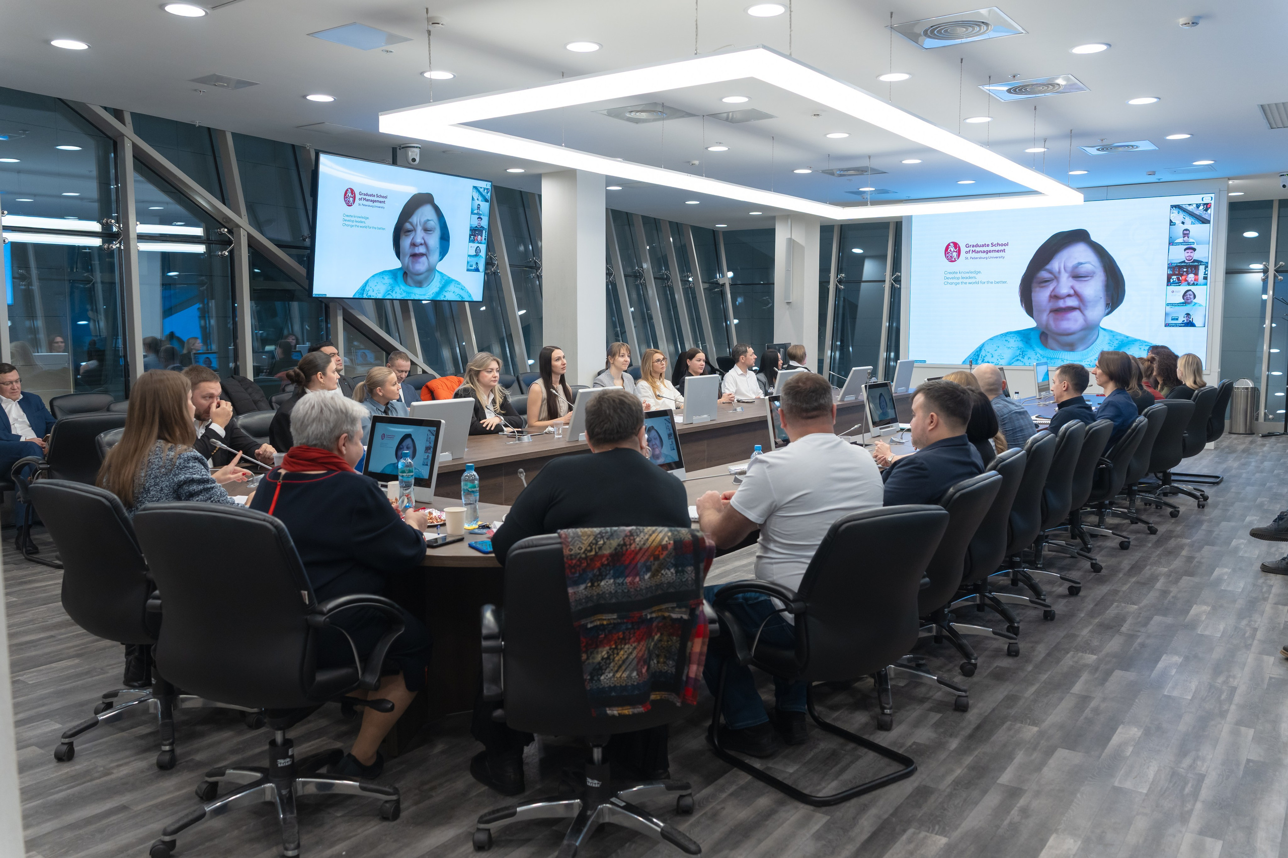 Репортажная бизнес съемка. Пенкин Александр