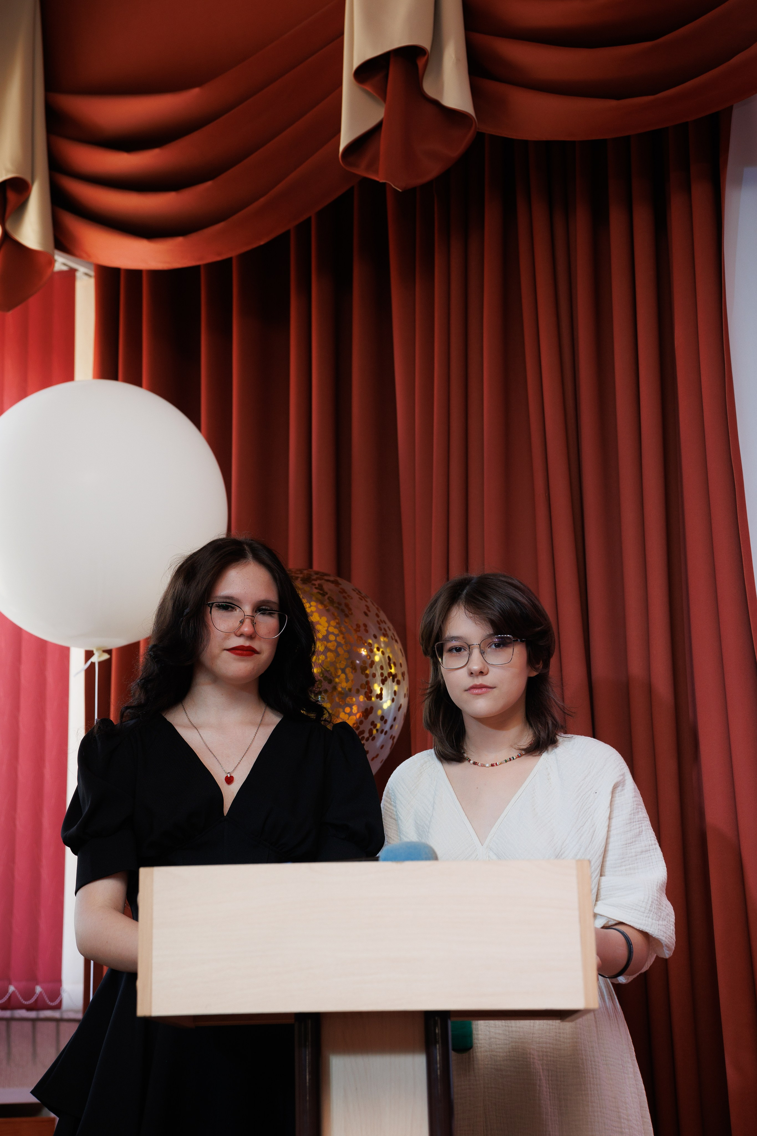 Вручение аттестатов. Свадебный и семейный фотограф в Новосибирске Ирина Дорошкова