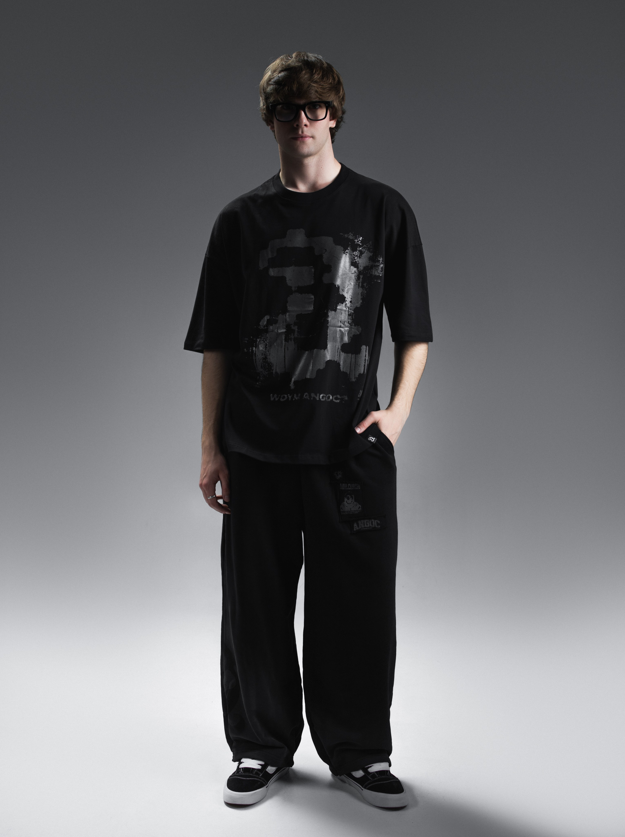 КАТАЛОГ | серый фон. RUNA production — стильные съемки для брендов