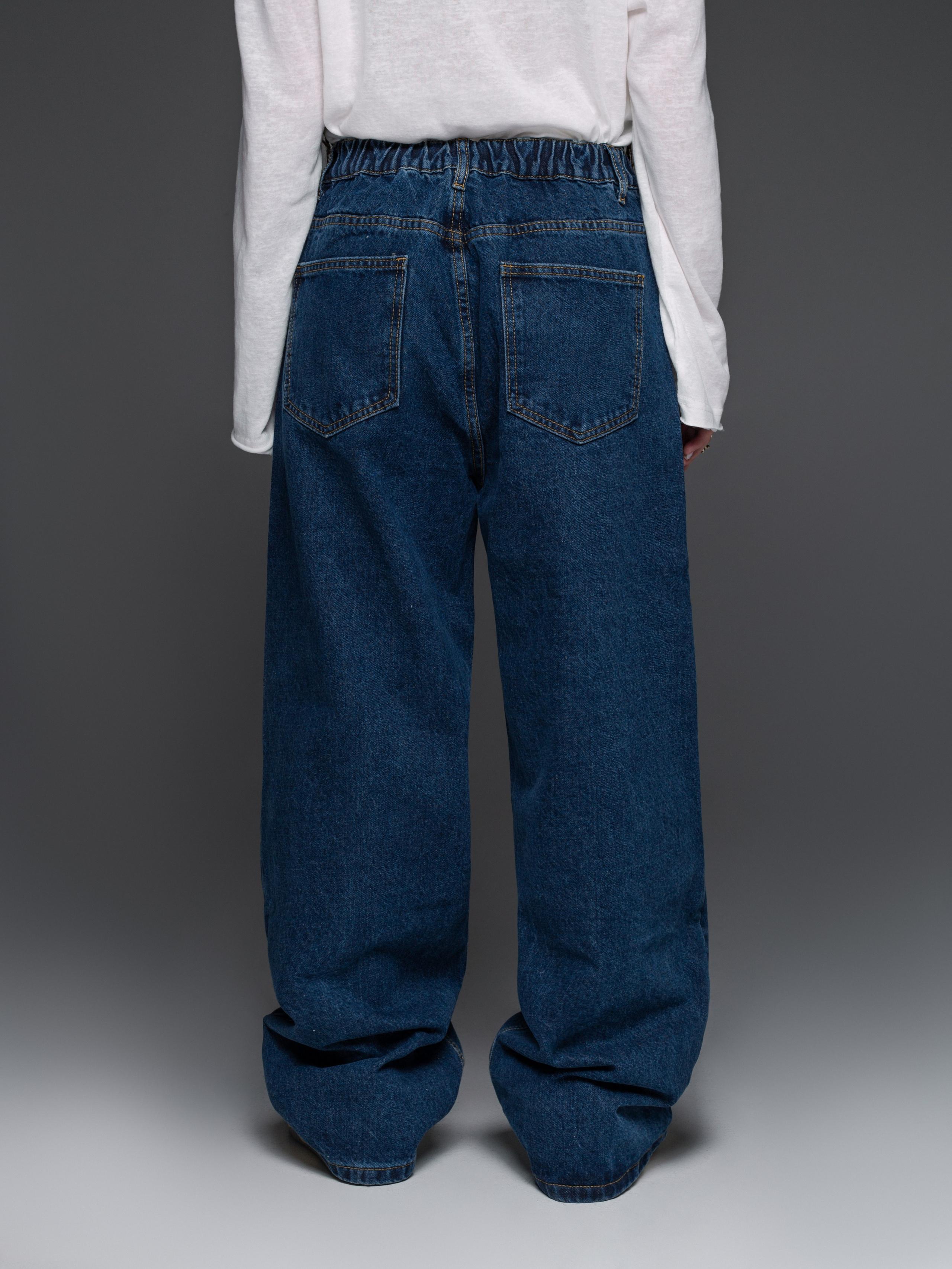 КАТАЛОГ | серый фон. RUNA production — стильные съемки для брендов