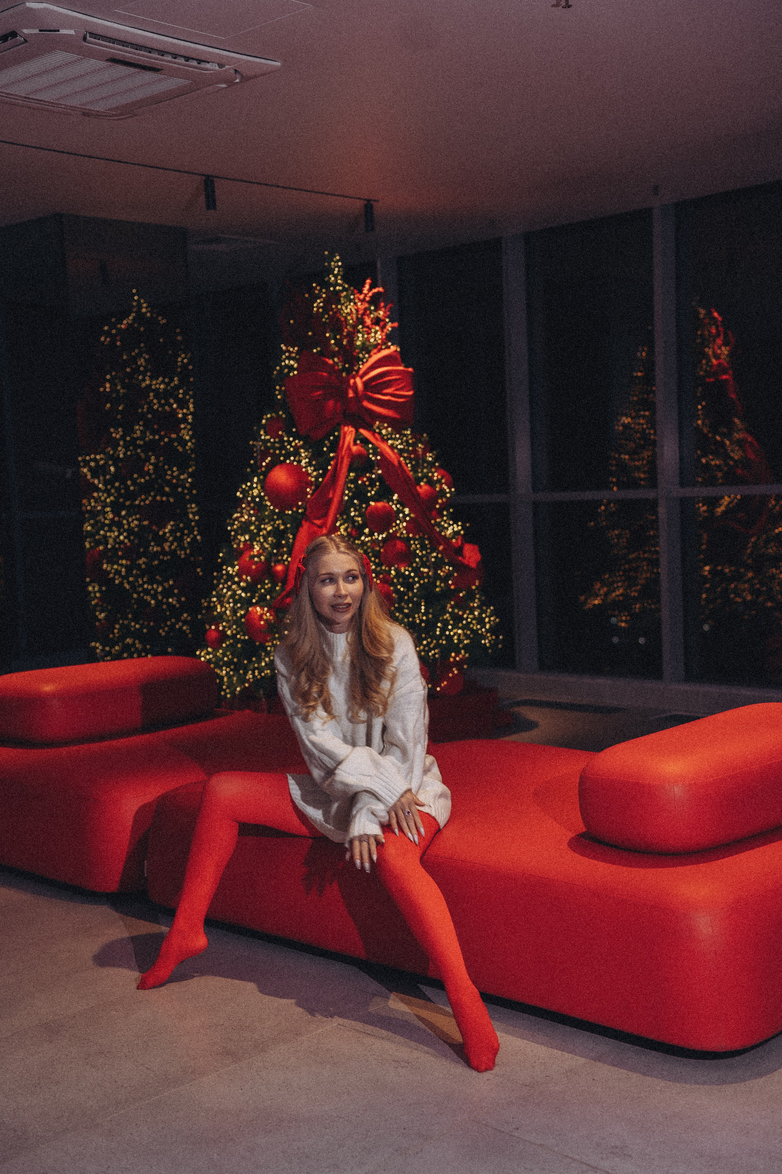 ФОТОСЕССИЯ К НОВОМУ ГОДУ В СТУДИИ С ЕЛОЧКОЙ КРАСИВЫЙ ОБРАЗ. Профессиональный фотограф, Санкт-Петербург — Виктория Богомолова
