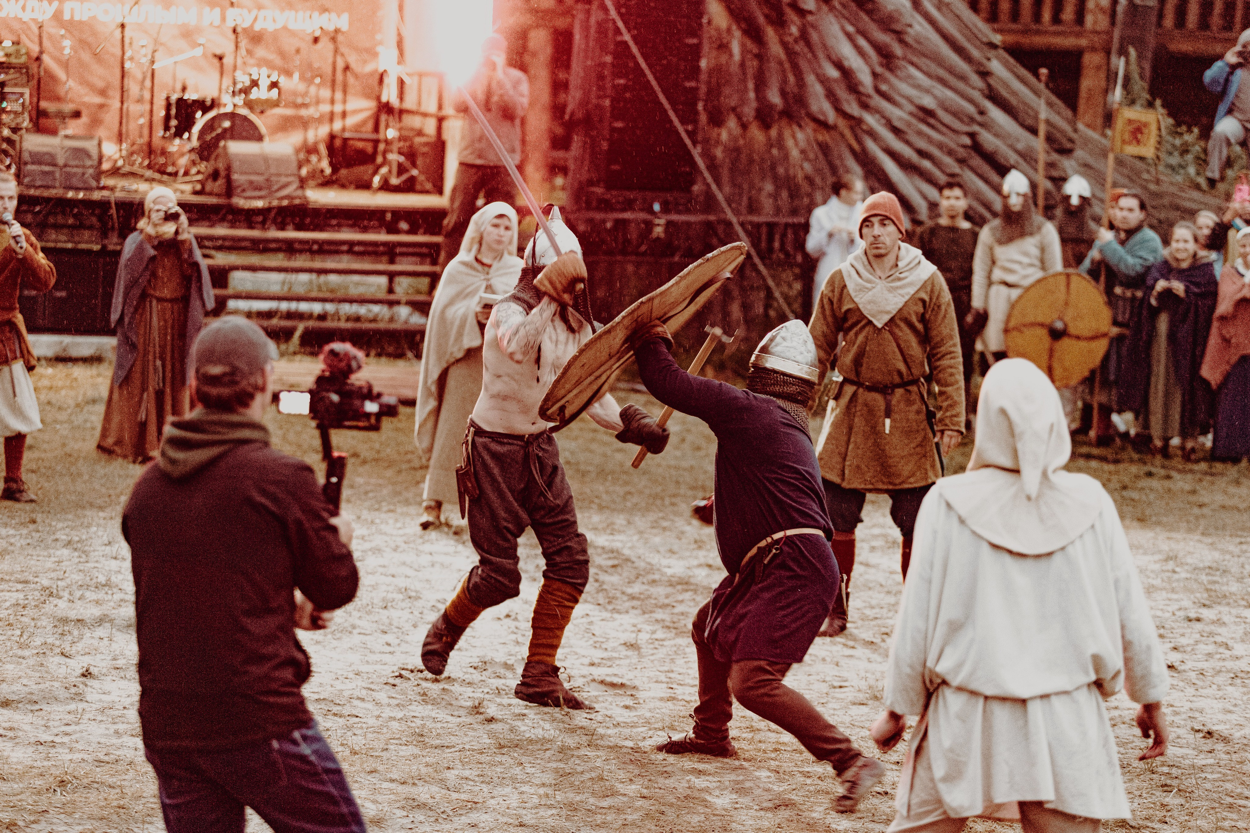 Фестиваль «Абалакское поле» XVI. Арт-фотограф Крис Л. в Тобольске: портрет, семейные, свадьбы