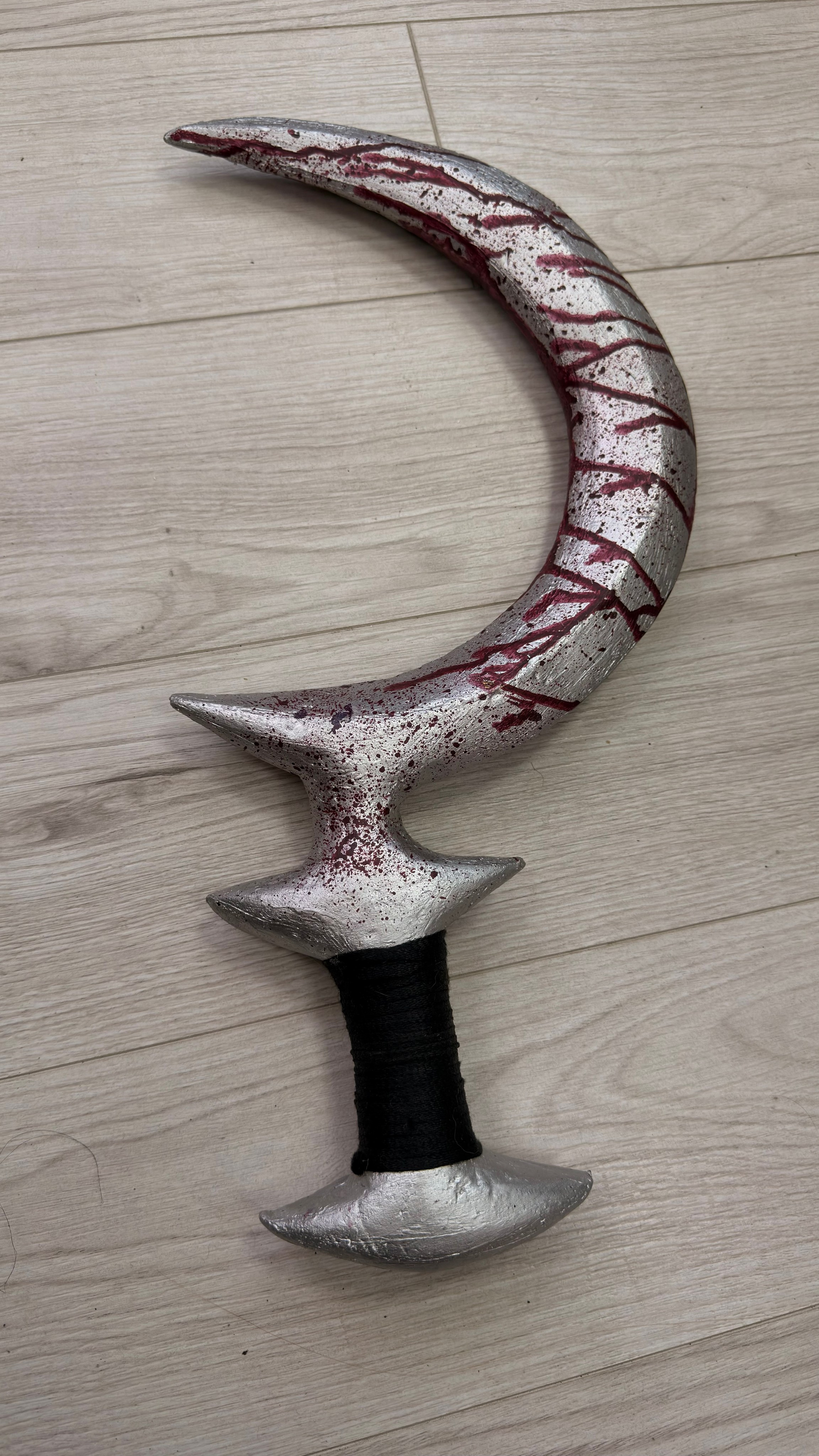 Оружейная в аренду. Аренда костюмов, платьев и реквизита для фотосессий на Камчатке