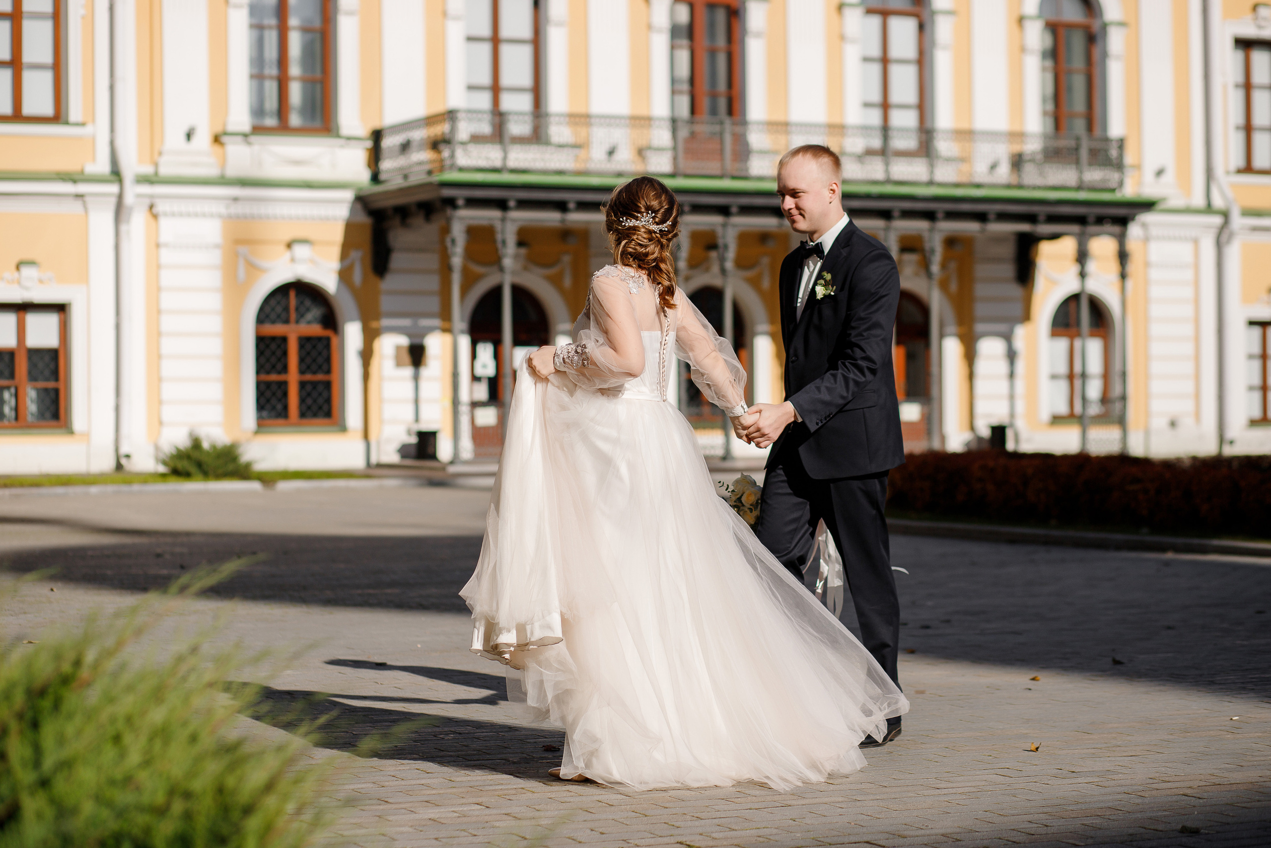 Фотосессия в новом загсе Твери. Свадебный и семейный фотограф в Твери и Тверской области