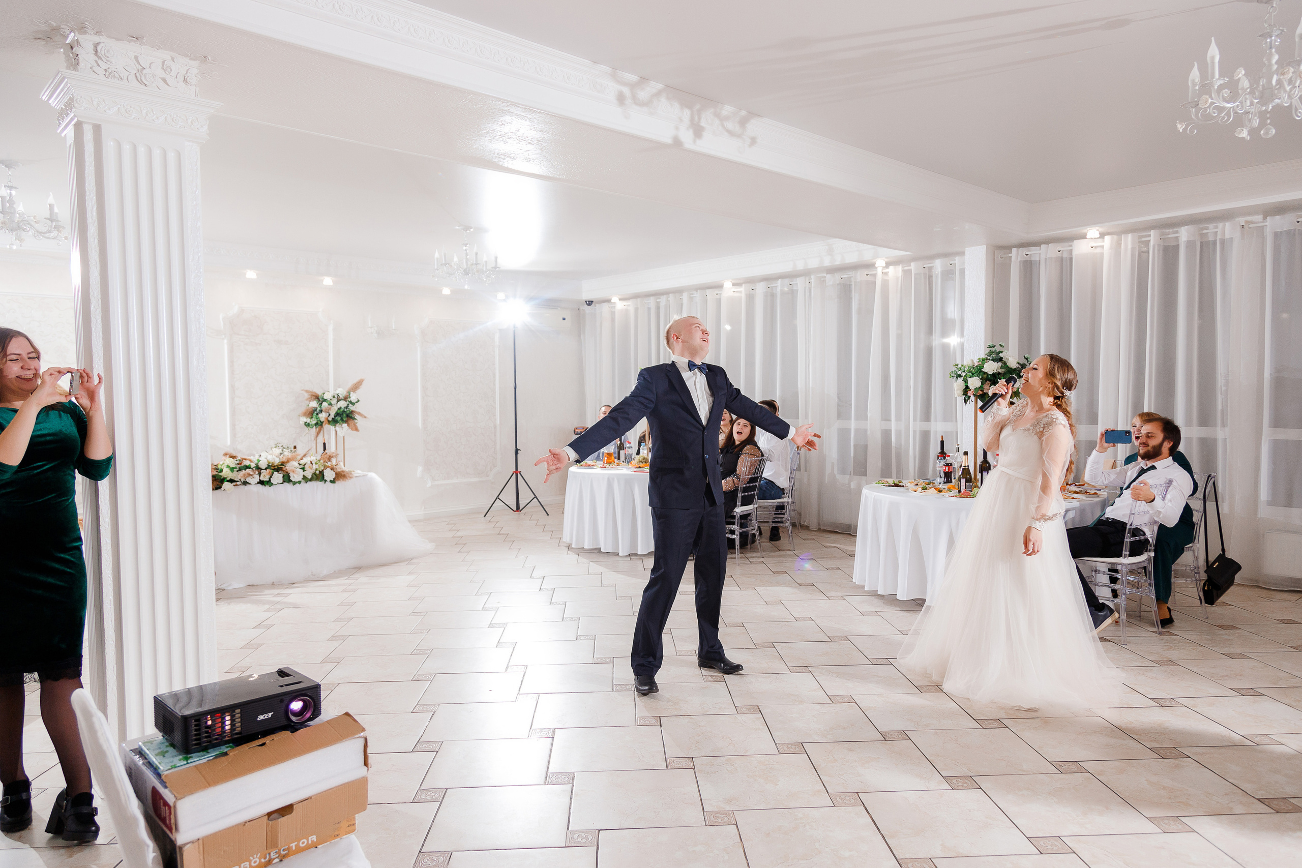 Фотосессия в новом загсе Твери. Свадебный и семейный фотограф в Твери и Тверской области