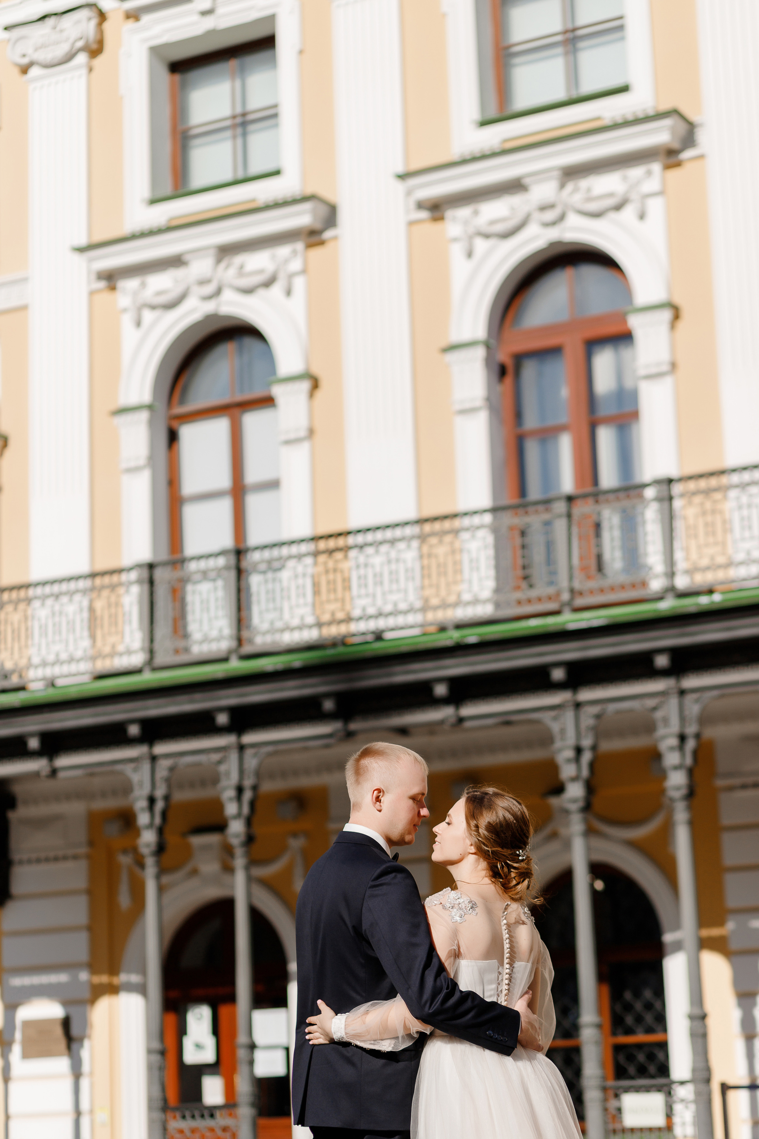 Фотосессия в новом загсе Твери. Свадебный и семейный фотограф в Твери и Тверской области