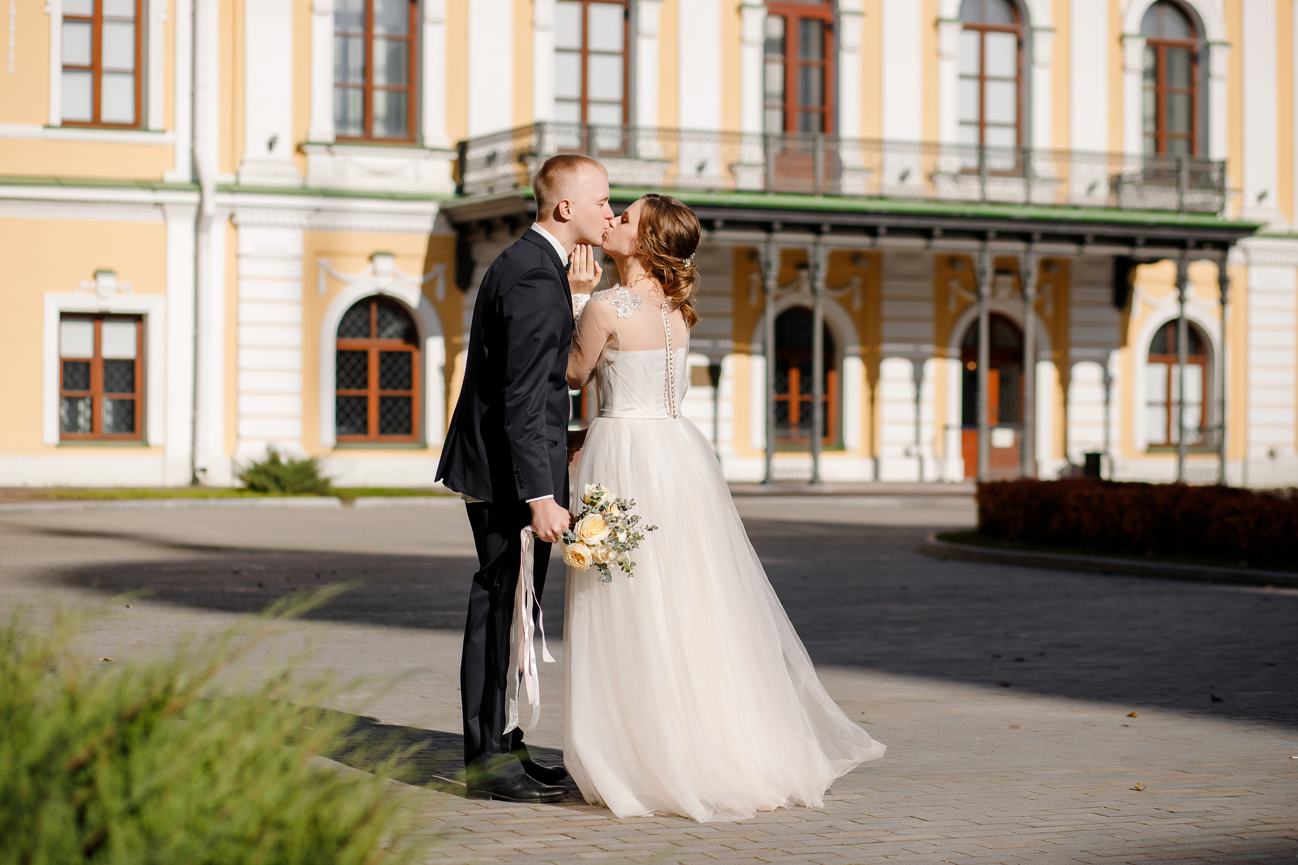Фотосессия в новом загсе Твери. Свадебный и семейный фотограф в Твери и Тверской области