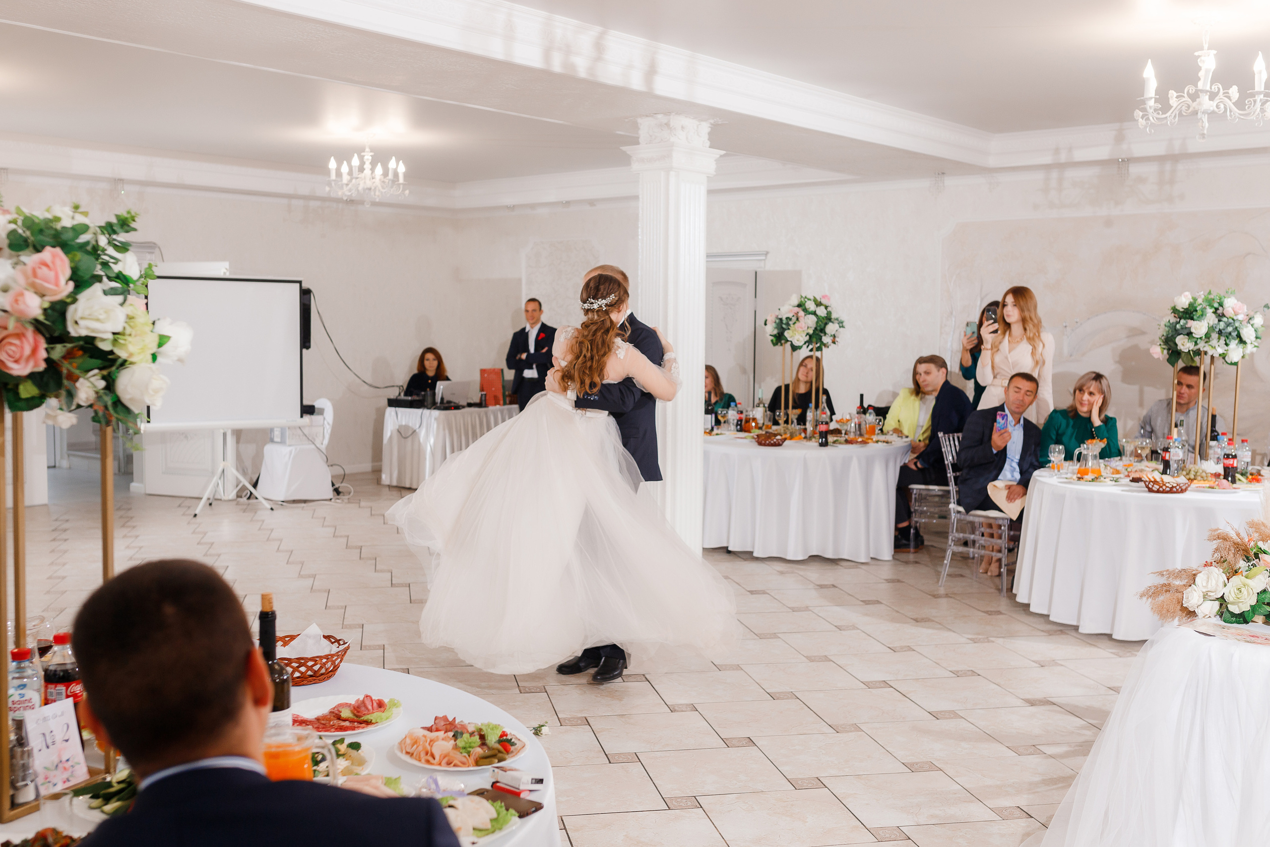 Фотосессия в новом загсе Твери. Свадебный и семейный фотограф в Твери и Тверской области