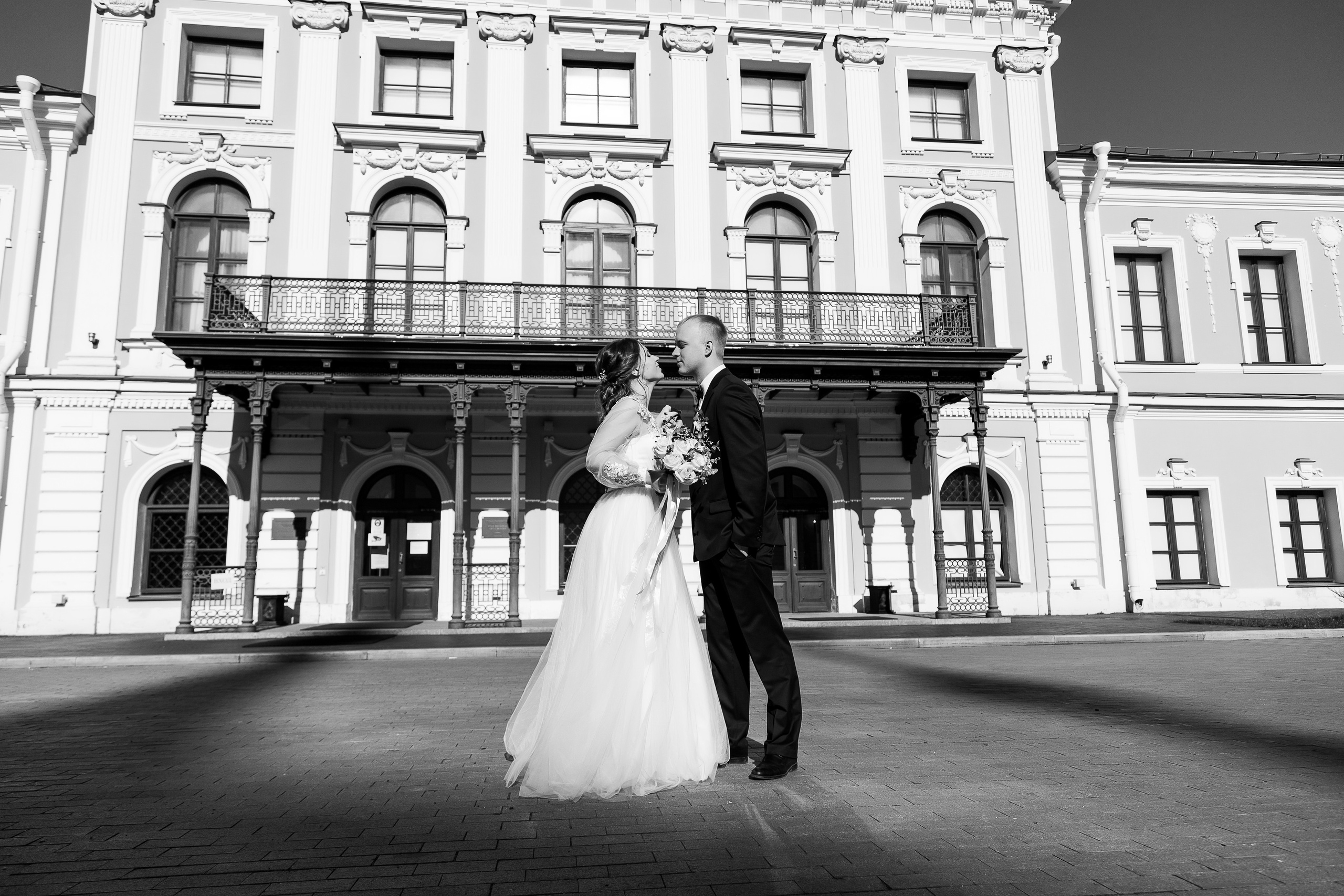 Фотосессия в новом загсе Твери. Свадебный и семейный фотограф в Твери и Тверской области