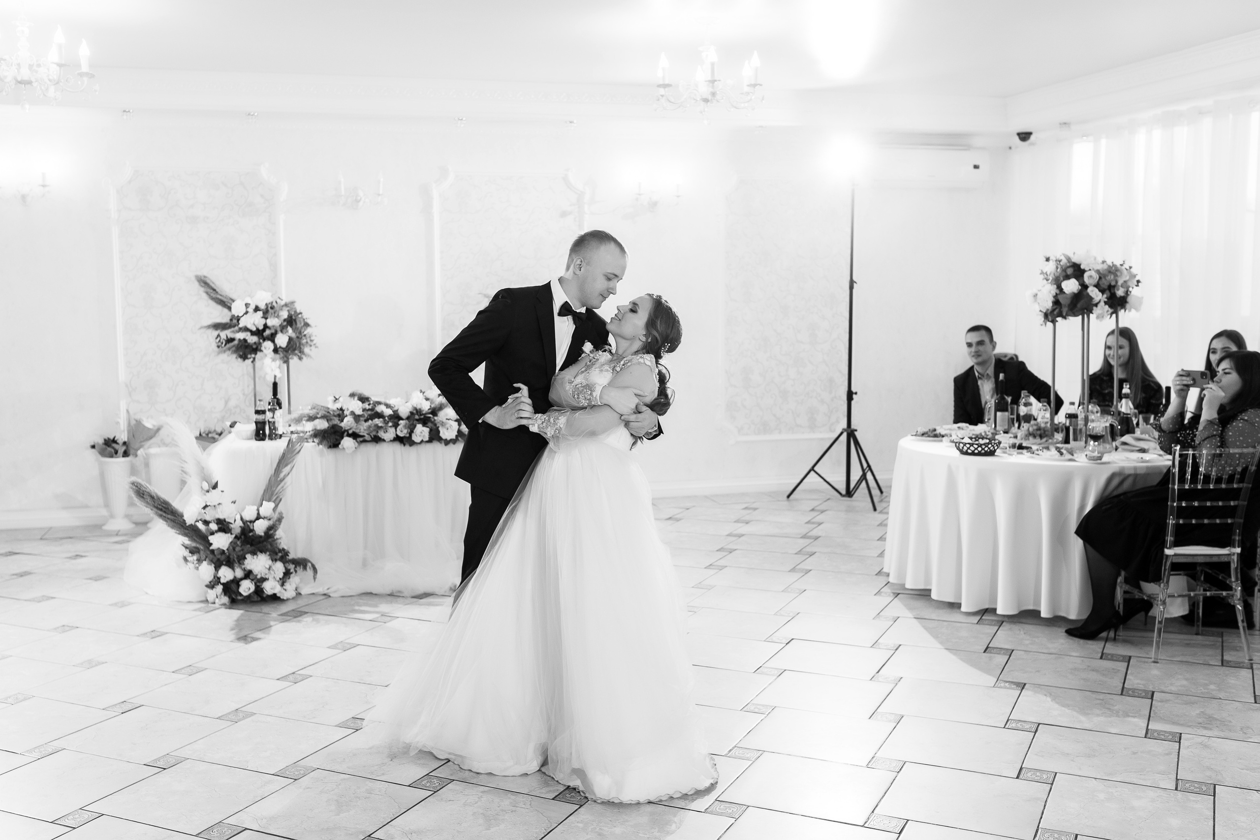 Фотосессия в новом загсе Твери. Свадебный и семейный фотограф в Твери и Тверской области