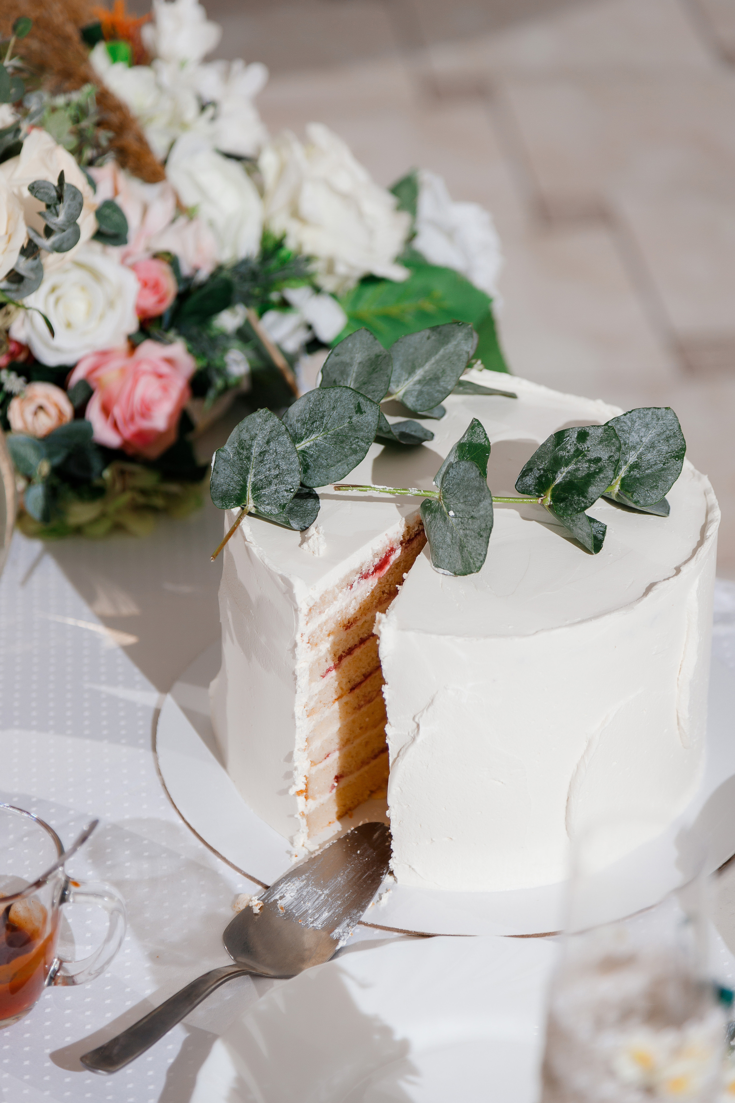 Фотосессия в новом загсе Твери. Свадебный и семейный фотограф в Твери и Тверской области