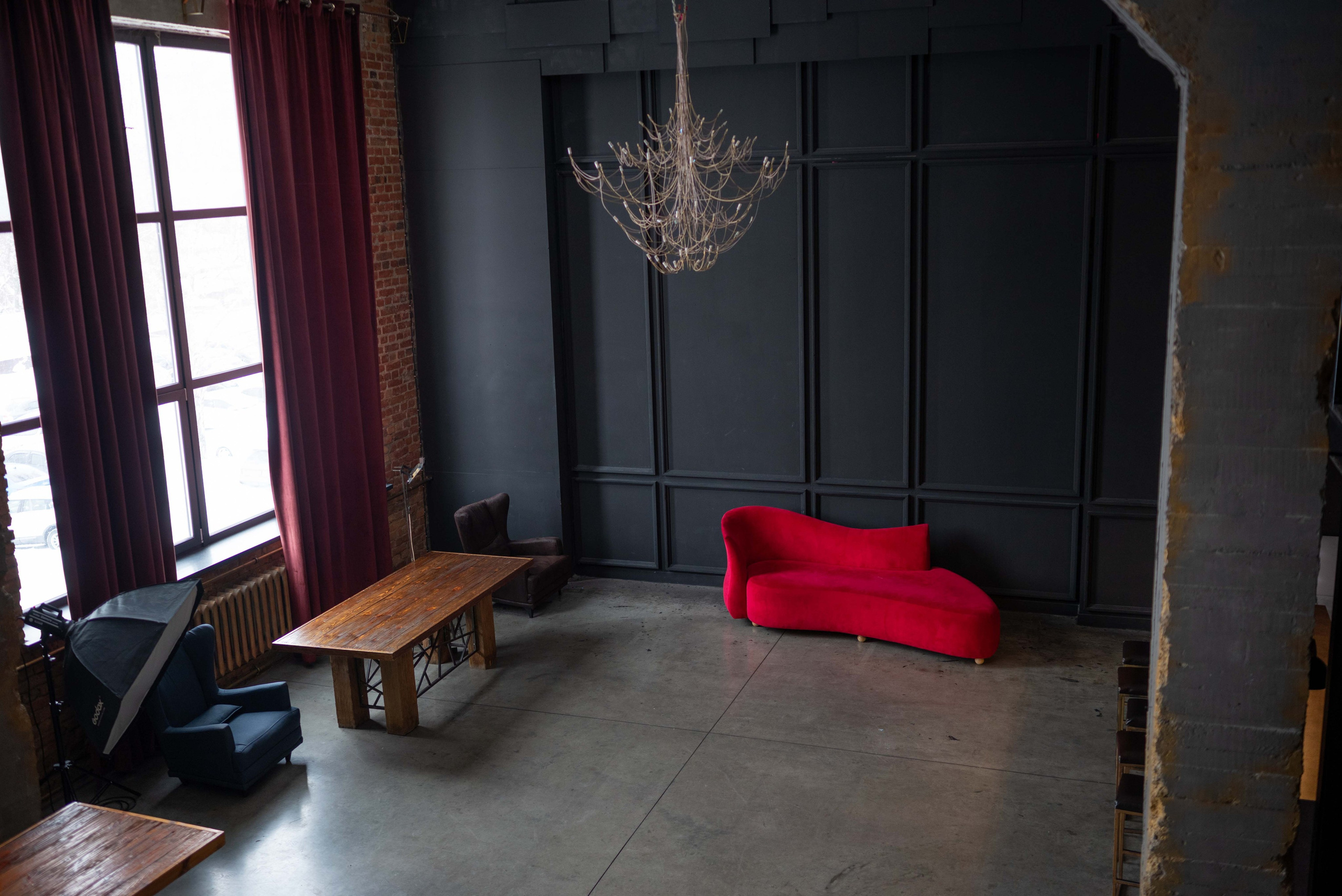 Первый этаж. Фотостудия Паутина Челябинск