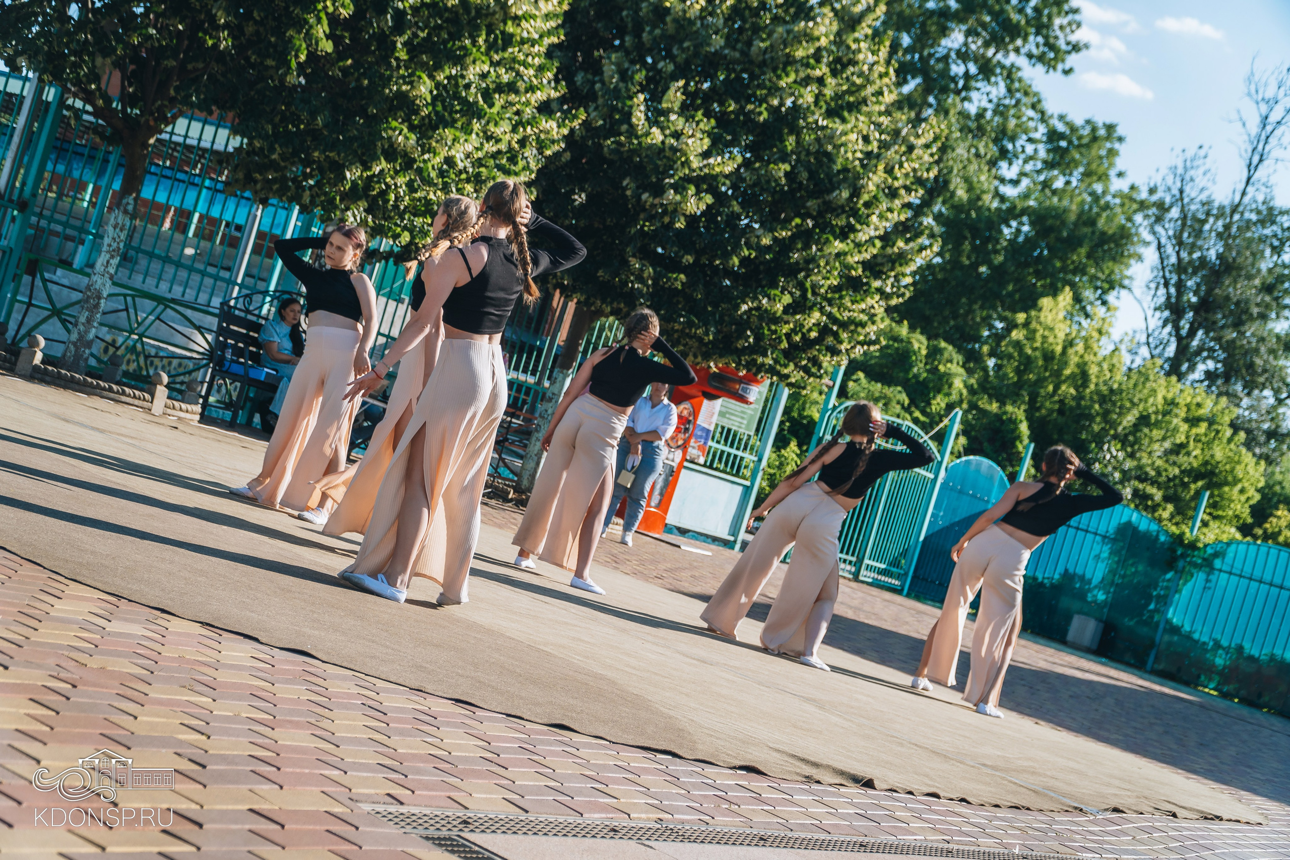 Концертная программа «Жить здорово». Новотитаровский Дом культуры