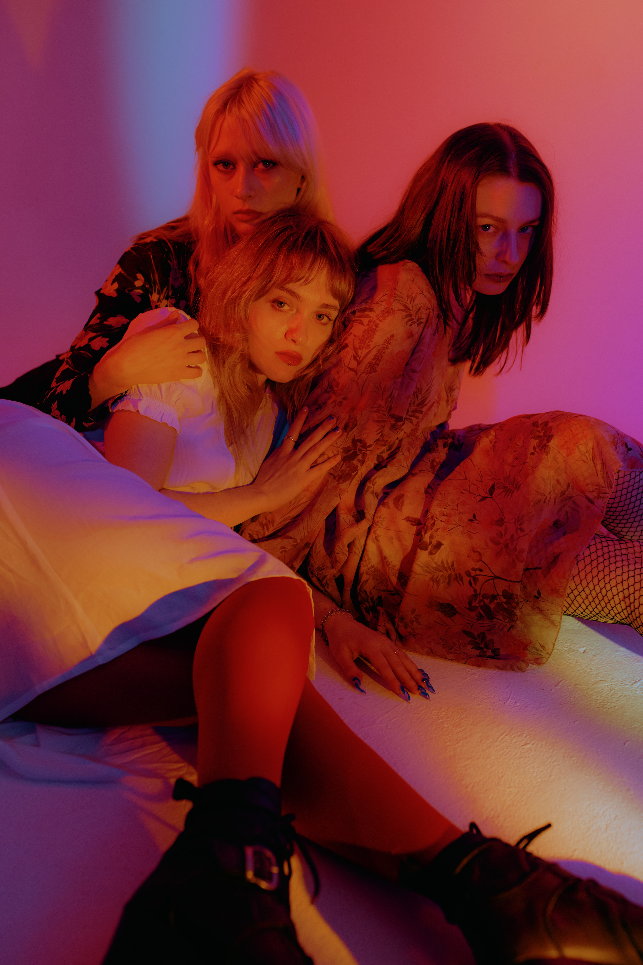 Съёмка в помещении. Портретный и свадебный фотограф Карина Лунёва