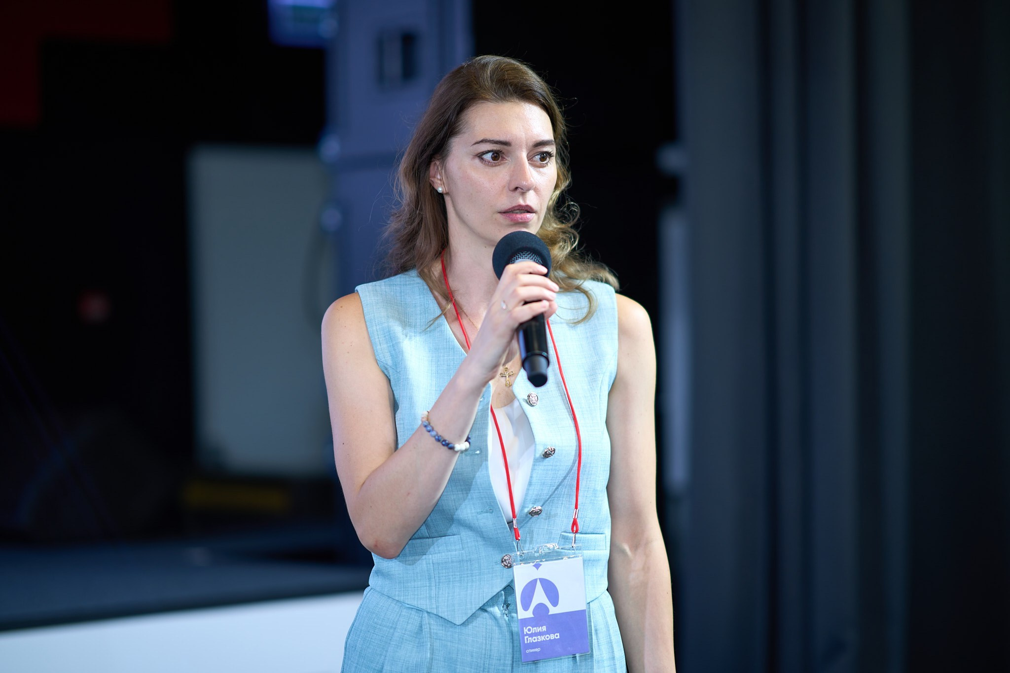 Публичные выступления: От А до ИИ. Эльджан — Продюсер, Фотограф, El u Del