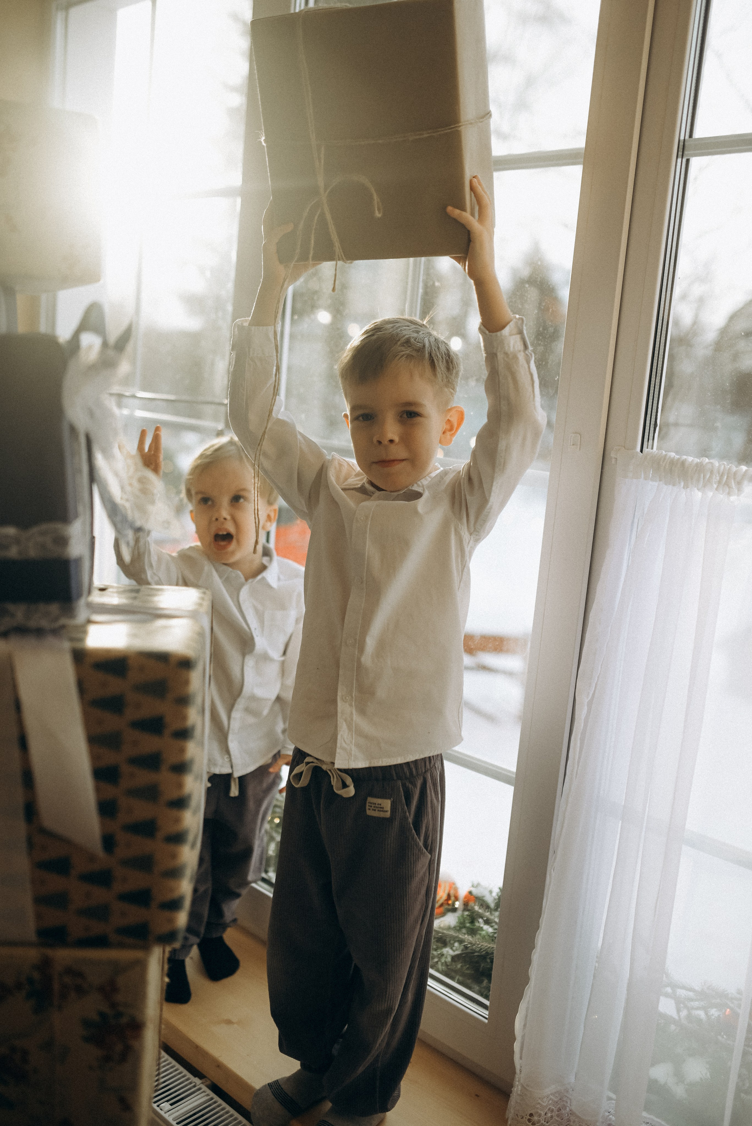 Антон, Маша, Мирон и Корней. Главная