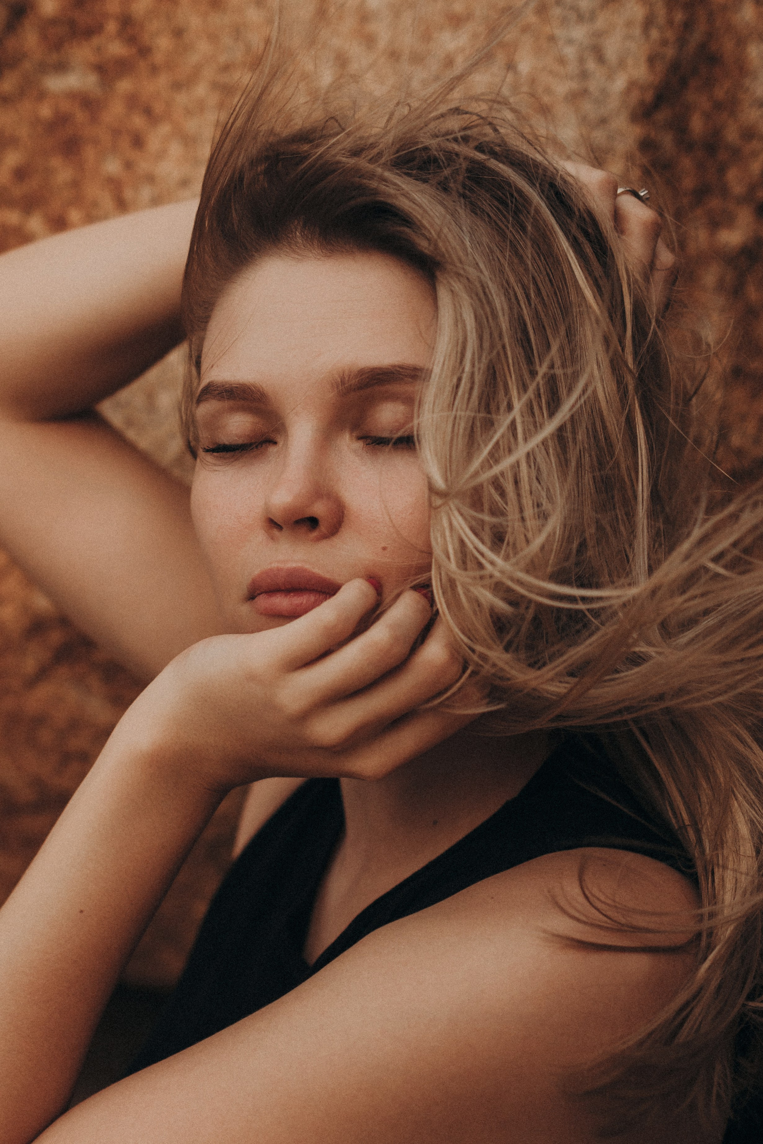 Кристина (Каменный сад Хон Чонг, Нячанг). Фотограф Астана. Индивидуальные, парные и семейные фотосессии