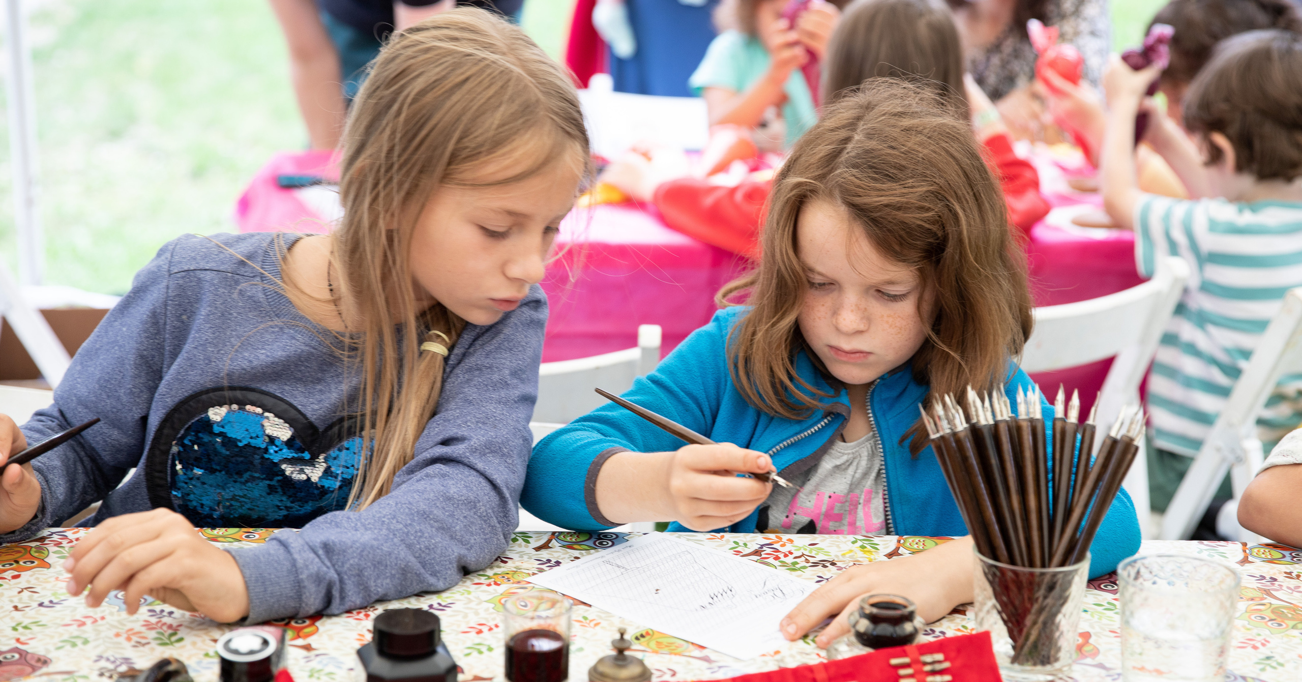 Выездные мероприятия. Каллиграф Константин Парсаданов