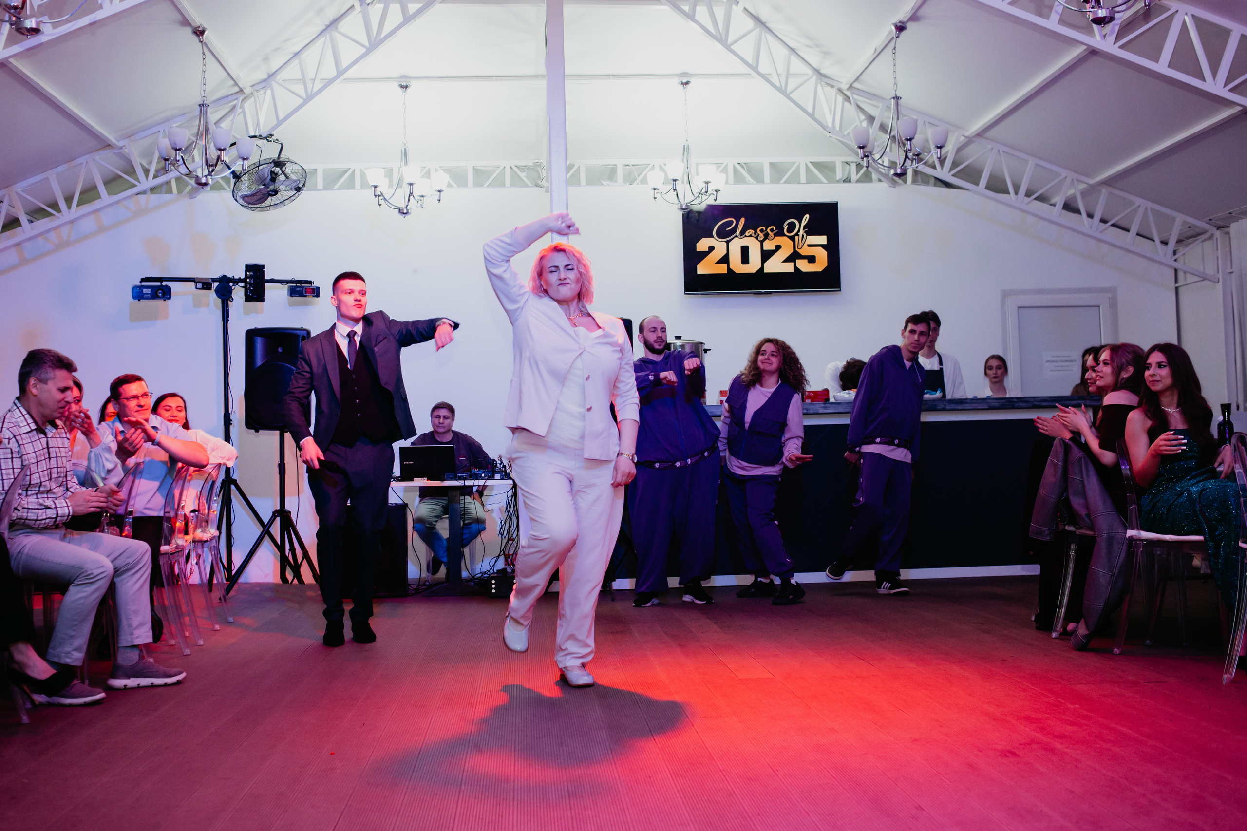 Выпускной 2025 (41 школа) 11 класс. Фотограф в Челябинске Ополихина Анна