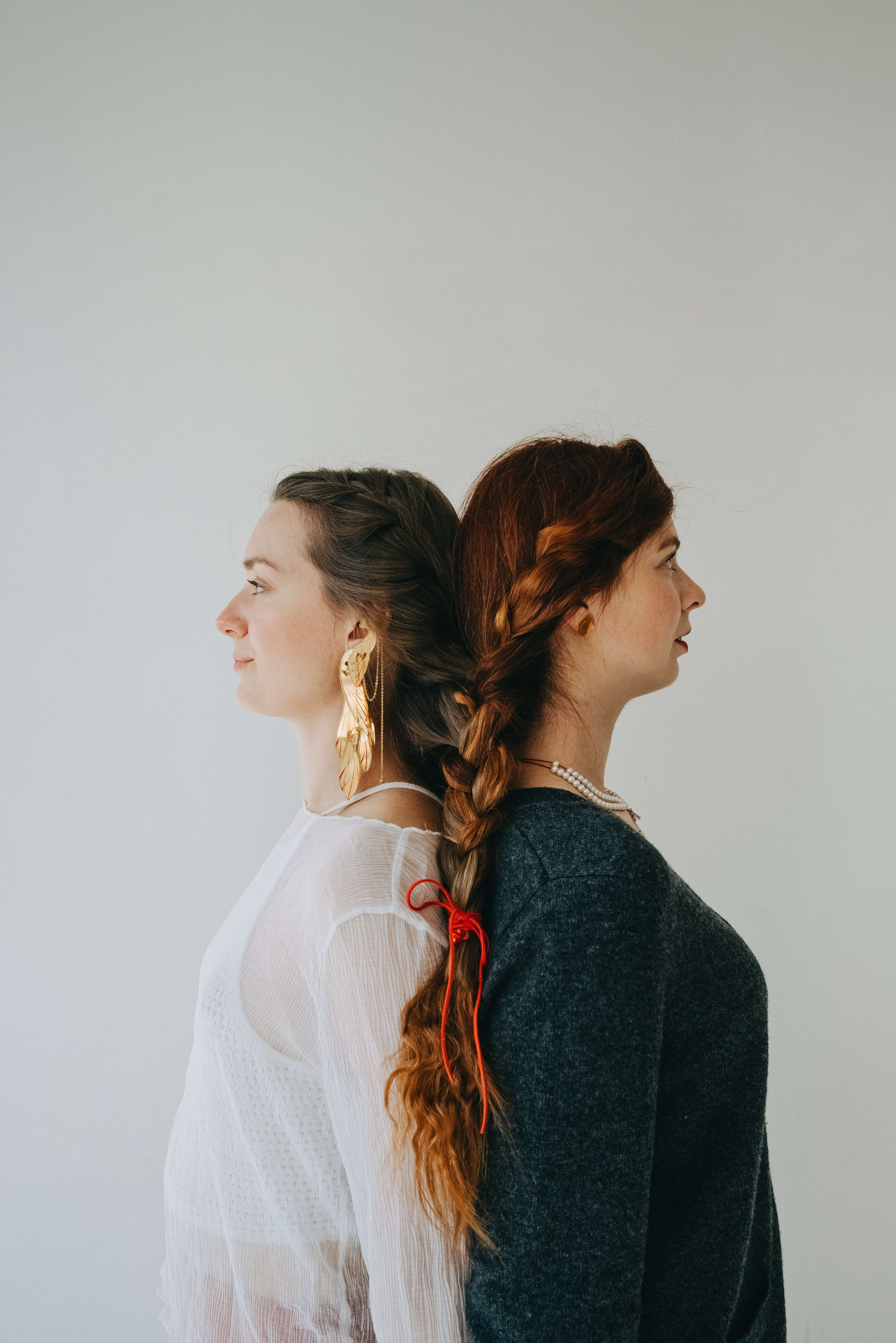 Съемка для бренда украшений в славянском стиле. Портретный и свадебный фотограф в Тбилиси • xeniqo