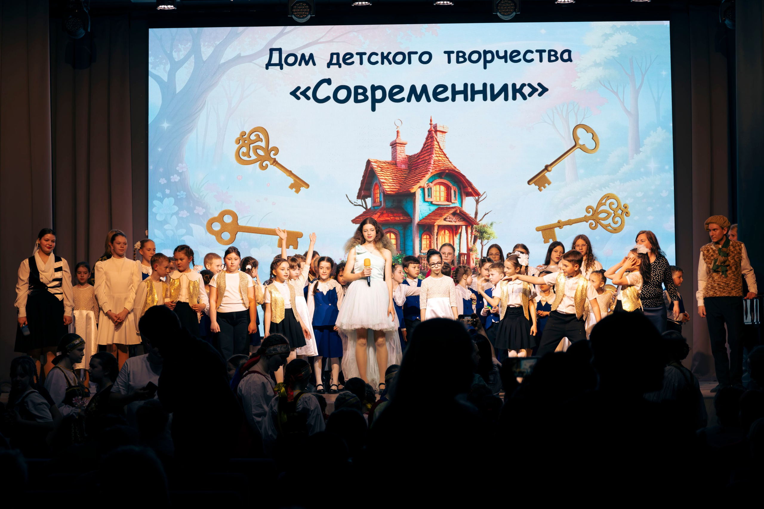 Коллектив современного танца «Айседора». ФотоХудожник Харитонова Ирина г. Санкт-Петербург