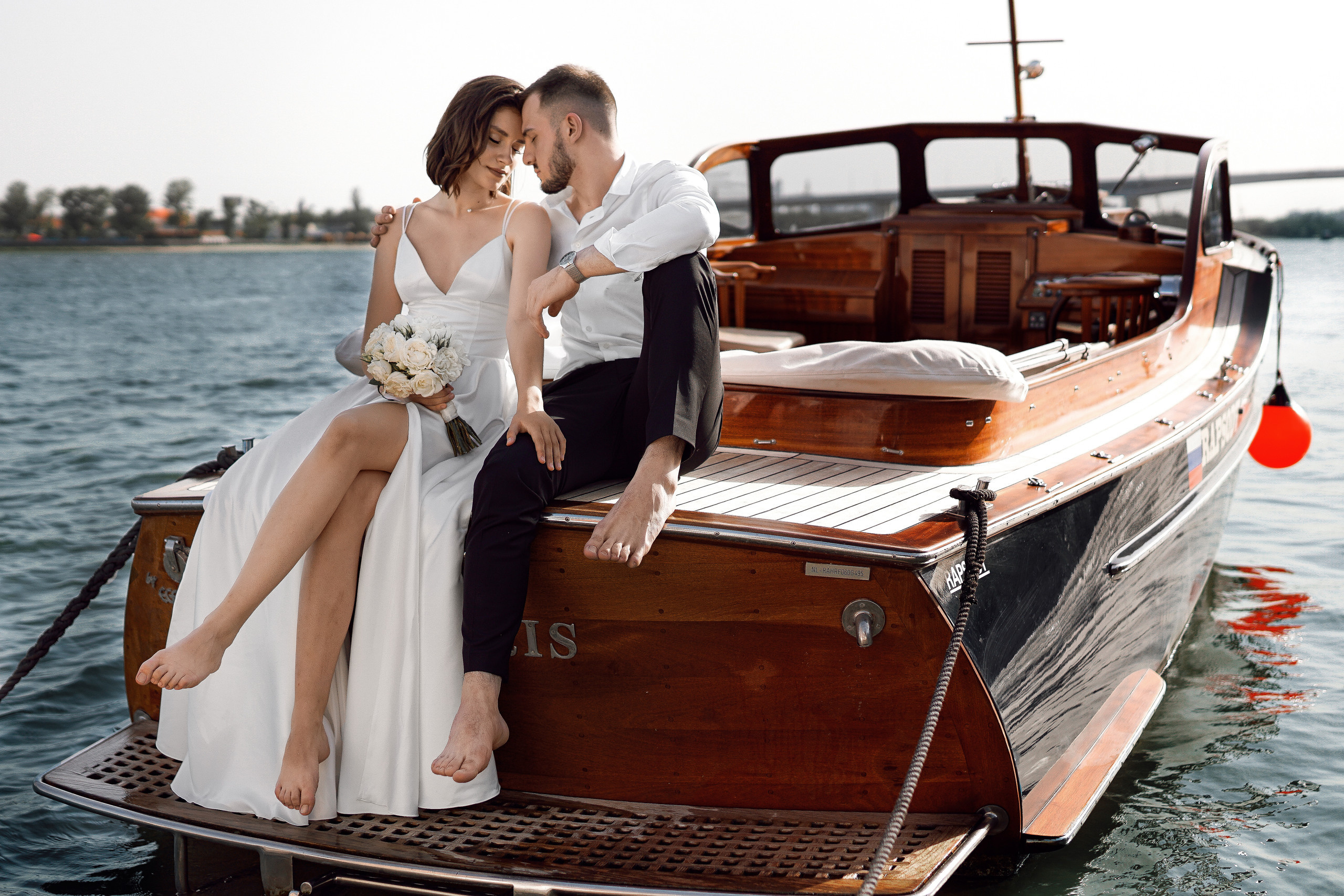 Love Story on a yacht. Свадебный фотограф и видеограф в Ростове-на-Дону. Максим и Наталья Лебедевы