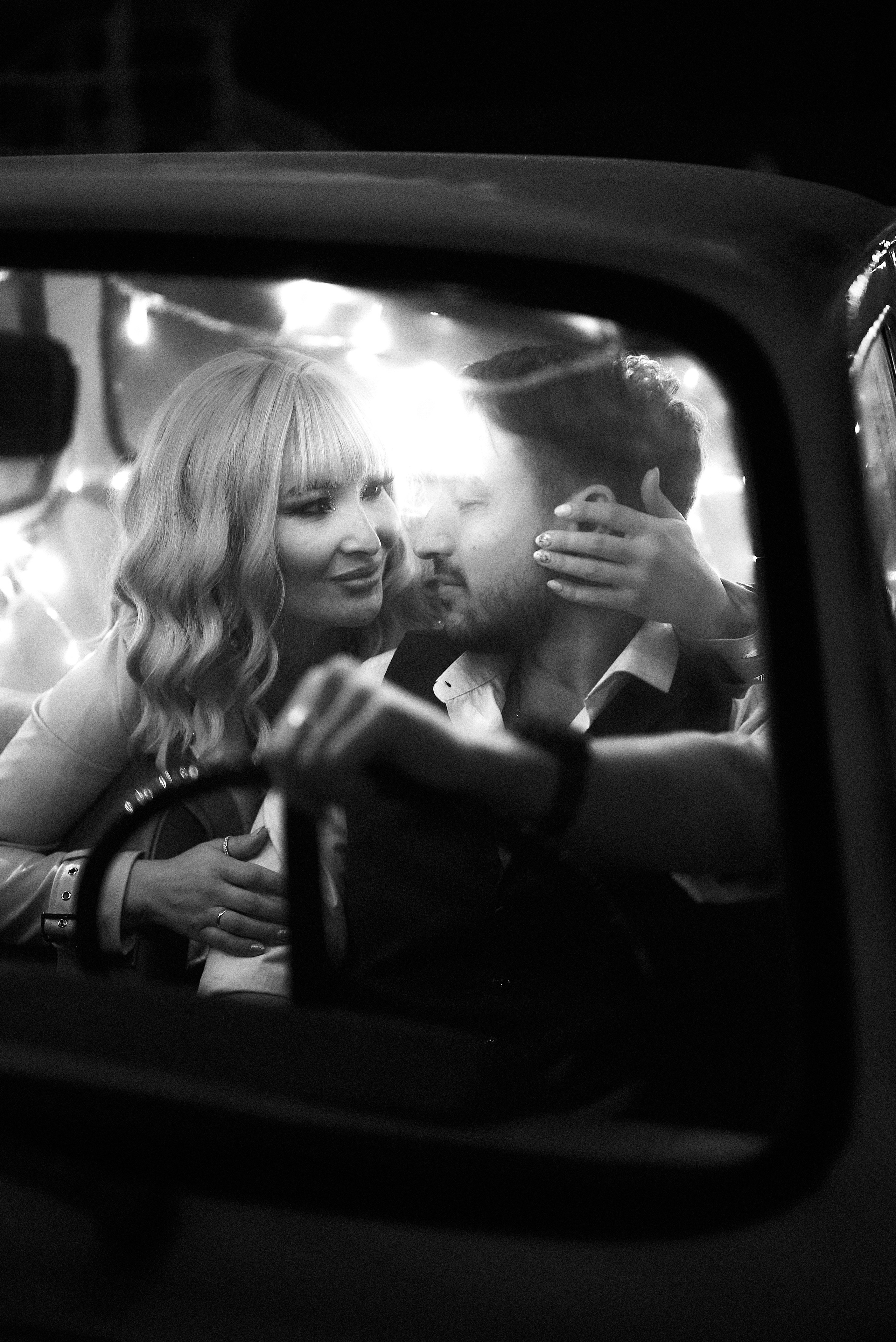 Love in the car. Портретный фотограф в Казани