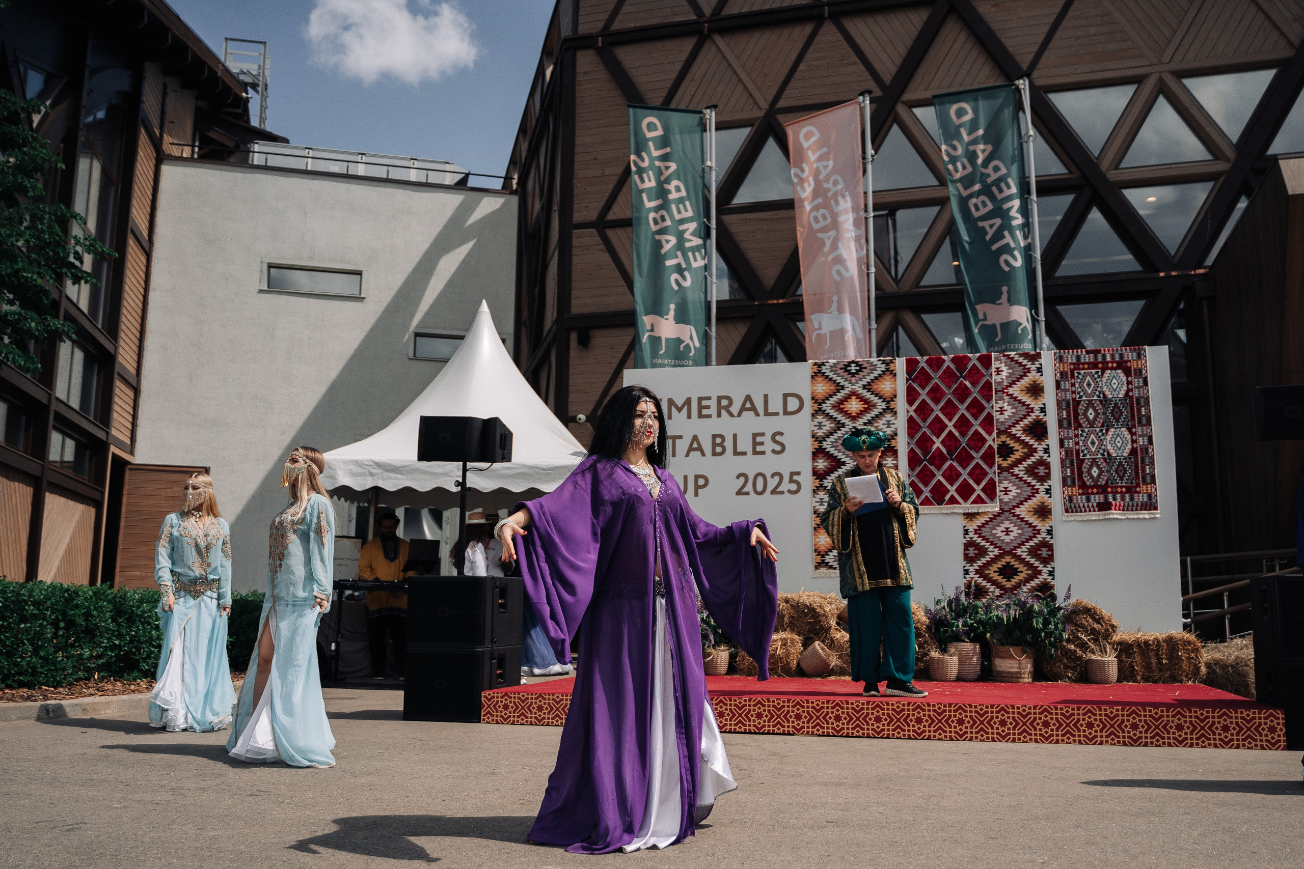 Магия Востока в Emerald Stables. Свадебный и семейный фотограф в Москве и МО Геннадий Туманцев