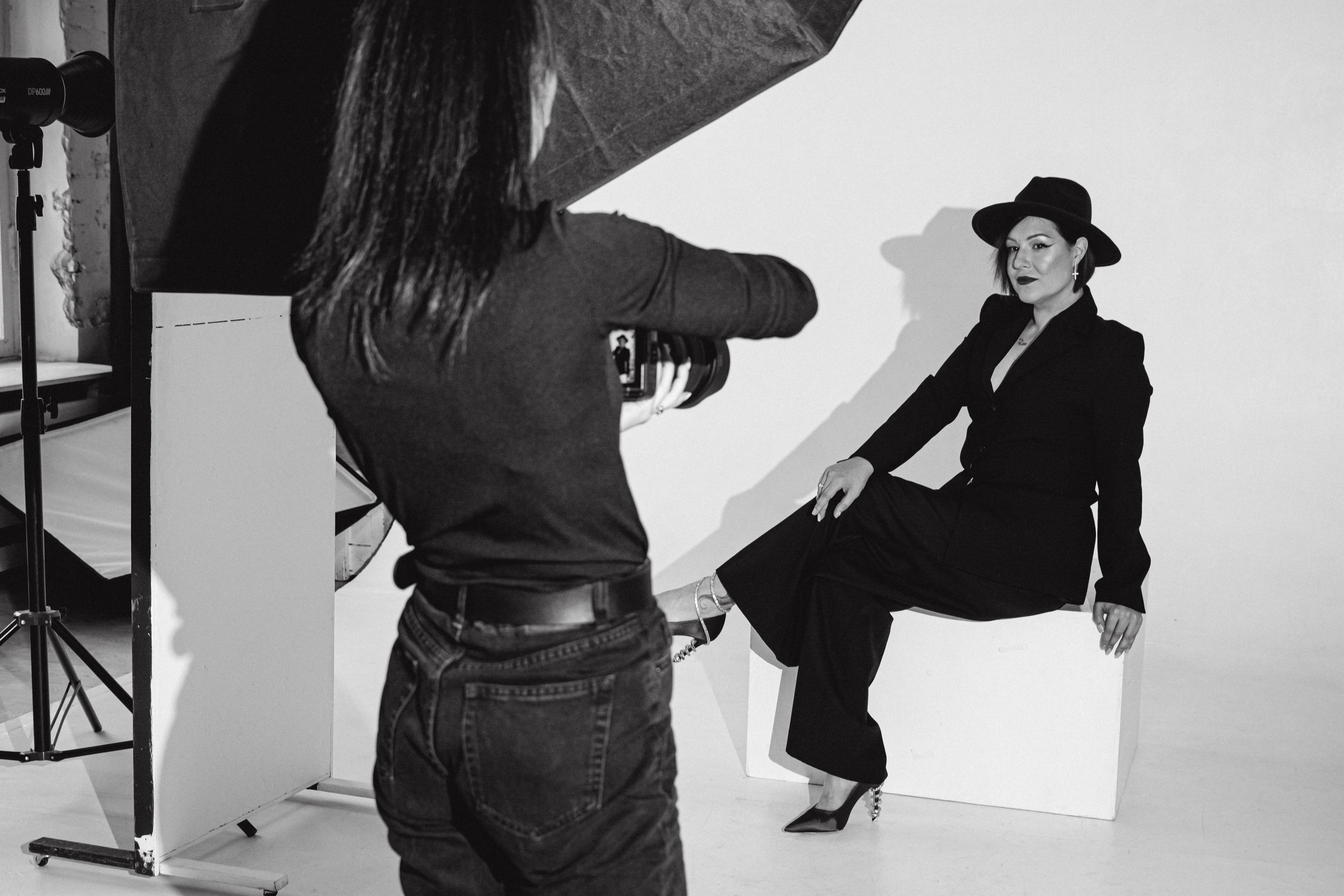 Фэшн-съёмка участниц Миссис Бизнес Гатчина 2023. Портретный фотограф в Санкт-Петербурге Дмитриева Наталия