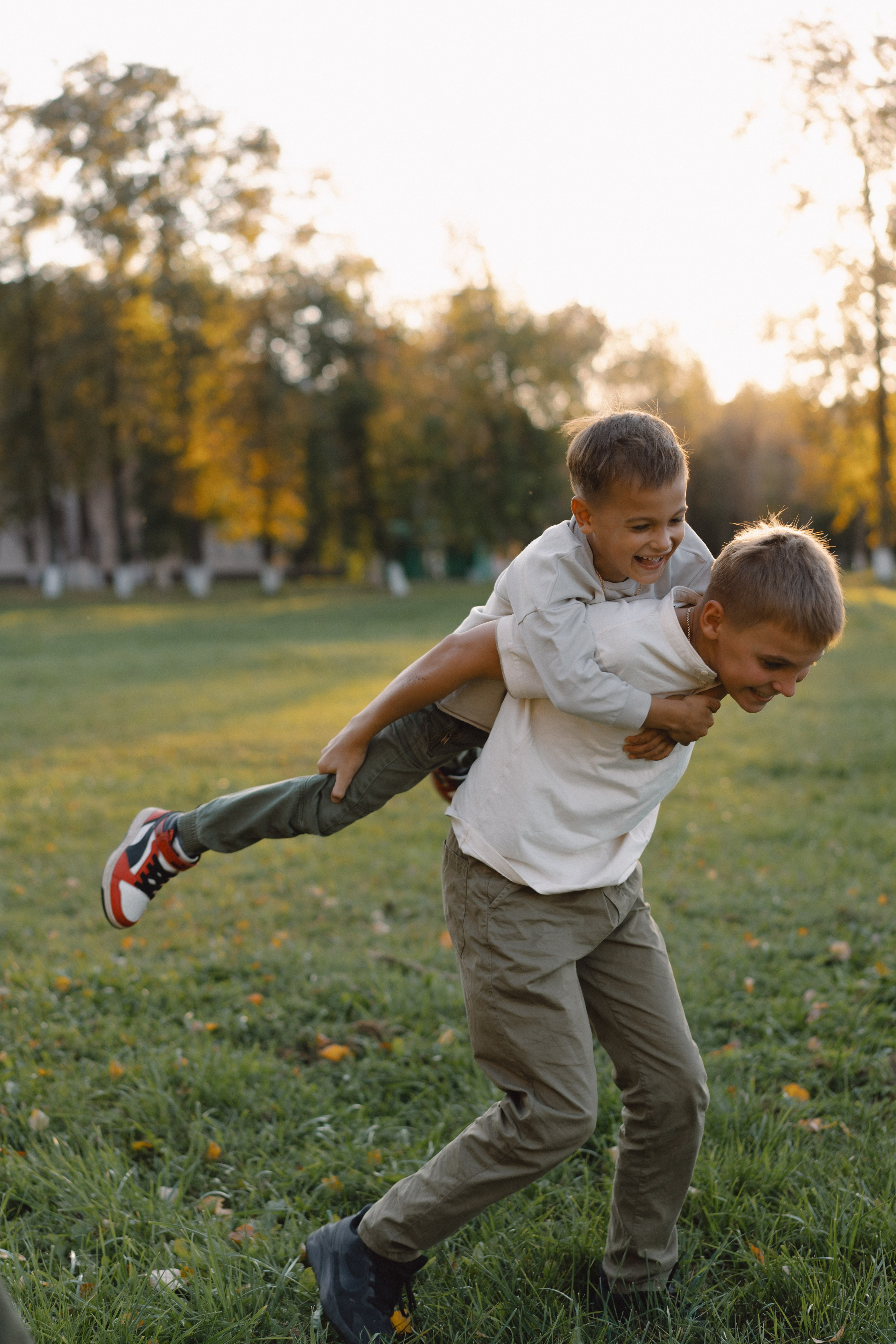 Золотая осень. Свадебный фотограф Анастасия Хабарова в Новоуральске и Екатеринбурге