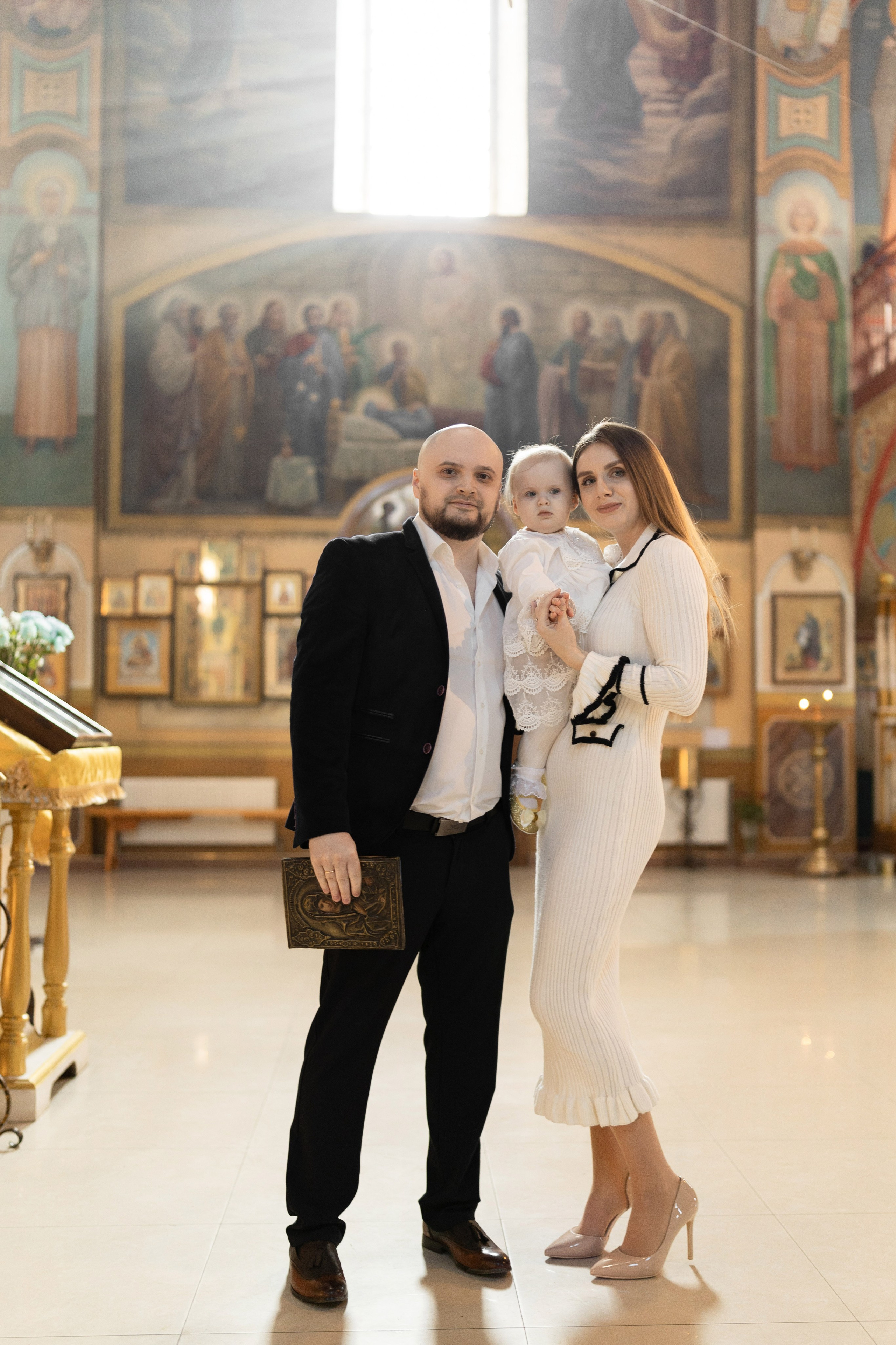 Крещение Есении в морозный и солнечный февраль. Анастасия Безуглова- свадебный фотограф в Таганроге