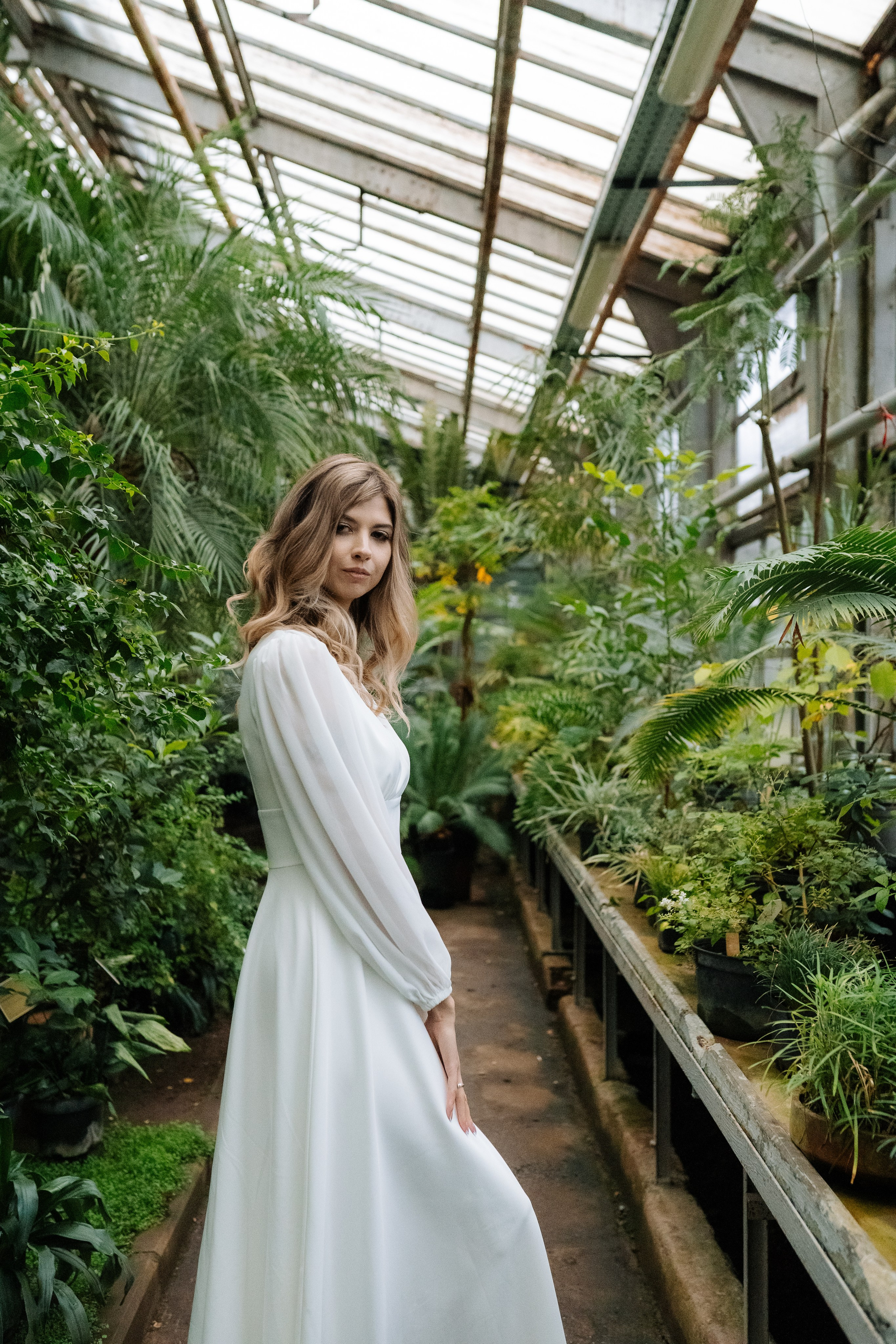 Свадебная фотосессия в оранжерее, Москва. Свадебный фотограф в Москве Анна Полушина