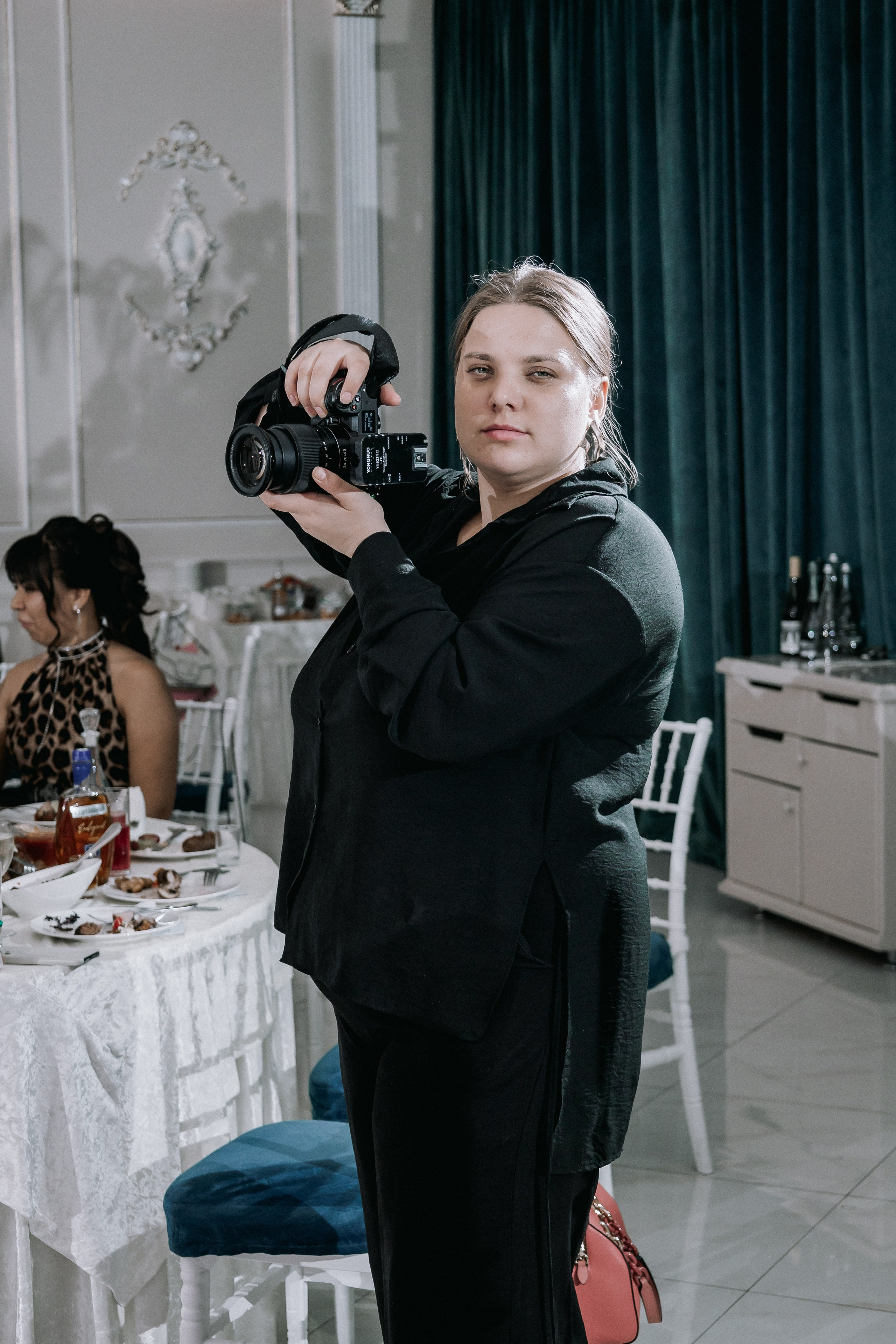 Свадебная прогулка. Эвелина и Дмитрий. Свадебная фотография. Арина Рубах