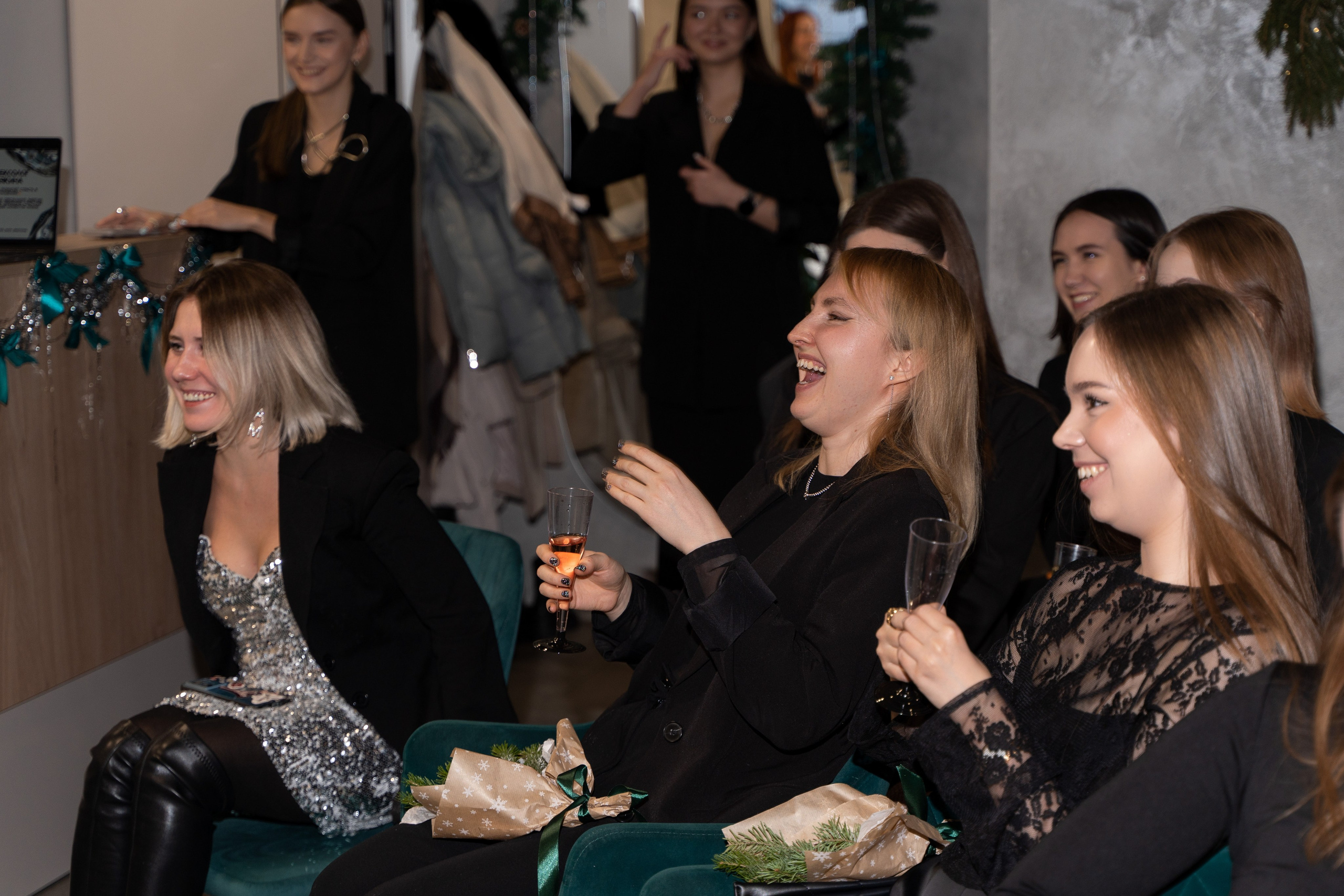 Корпоратив студии маникюра VTOPE. Margosha-ph.ru