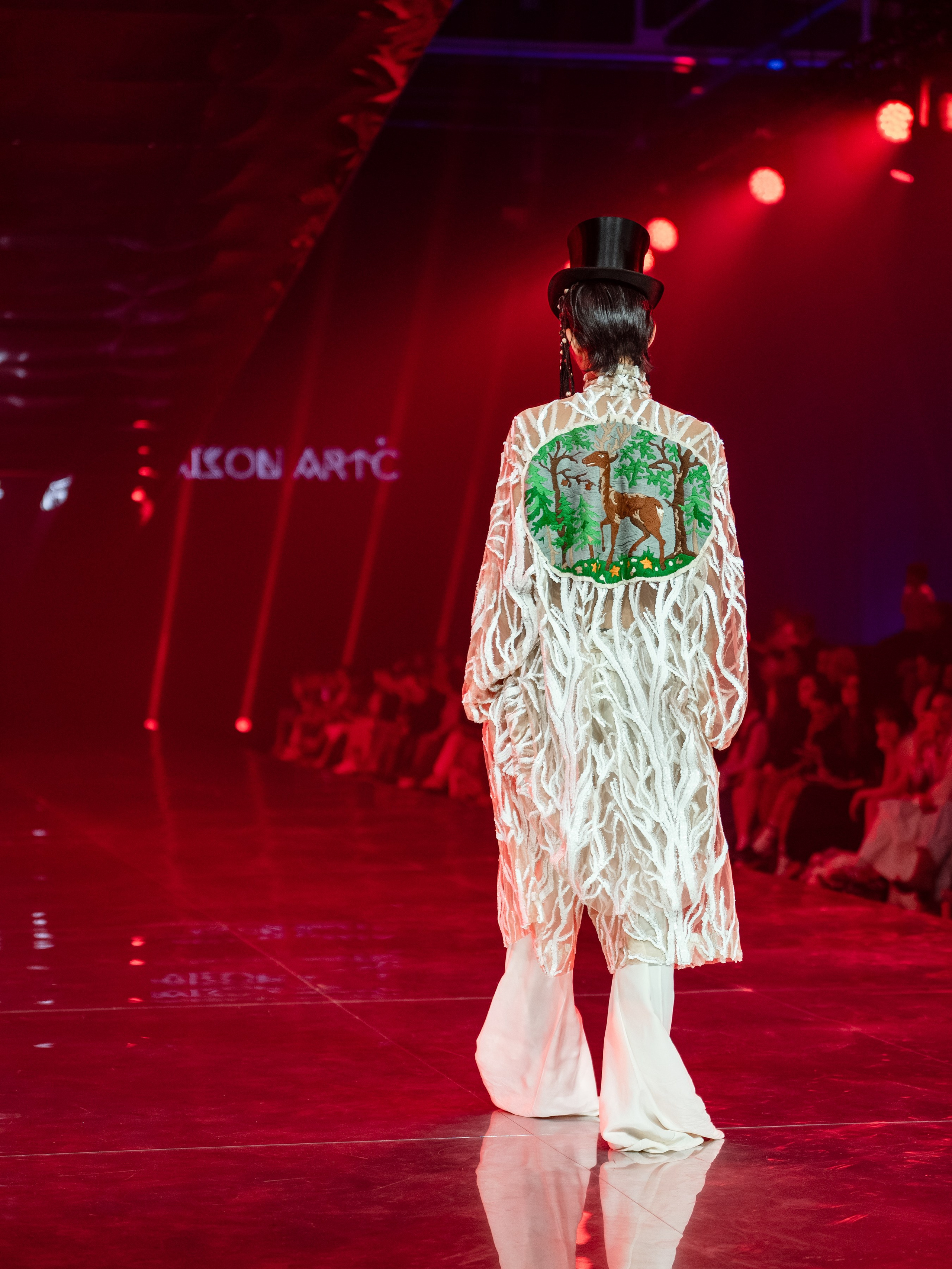 Visa Fashion week Maison Artc. Сайт Алматинского НЮ АРТ, будуар и фэшн фотографа Дениса Карпенко