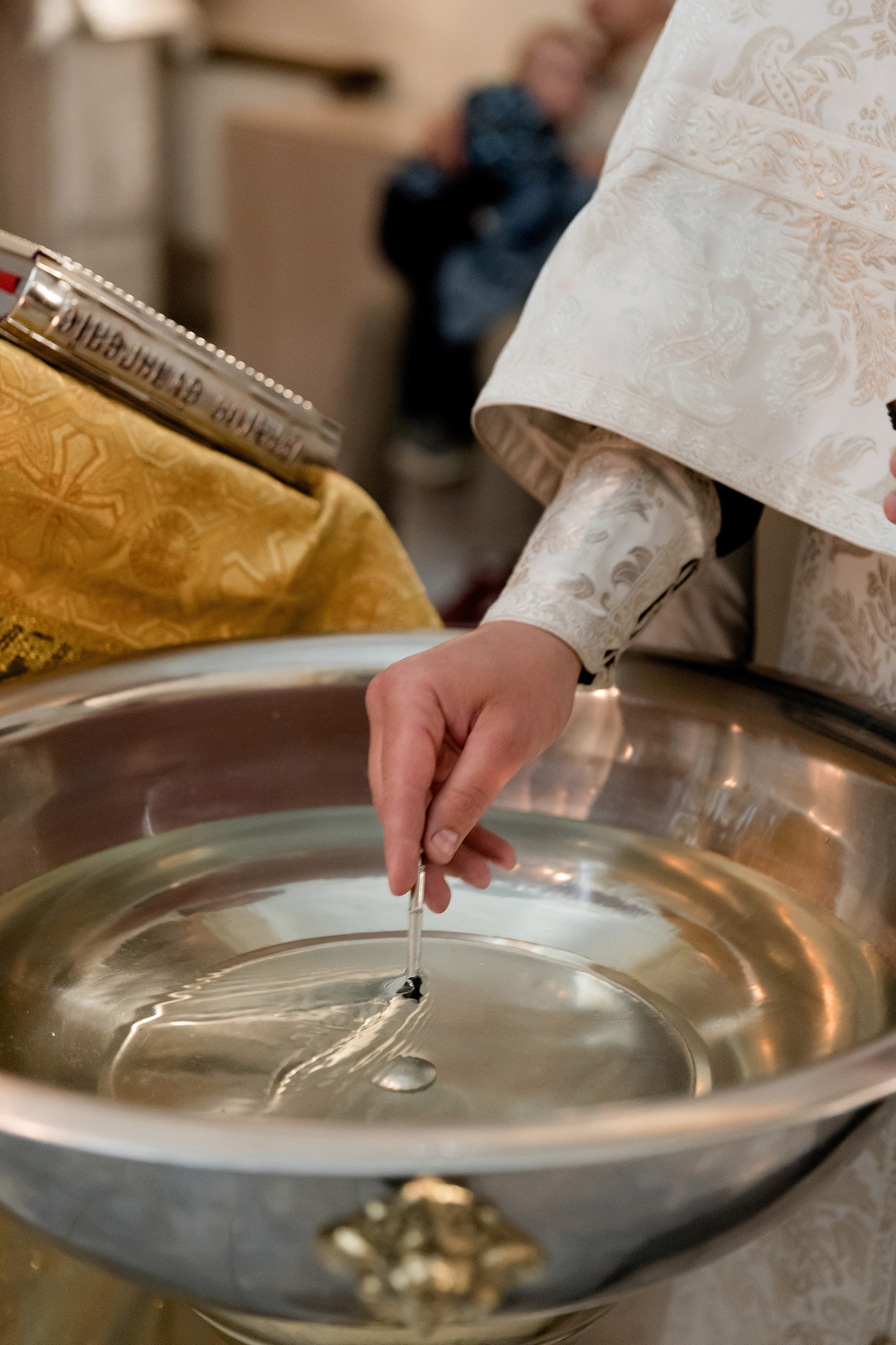 Крещение Агаты в Церкви Петра и Павла. Свадебный фотограф в Пскове и Санкт-Петербурге | Анна Голикова