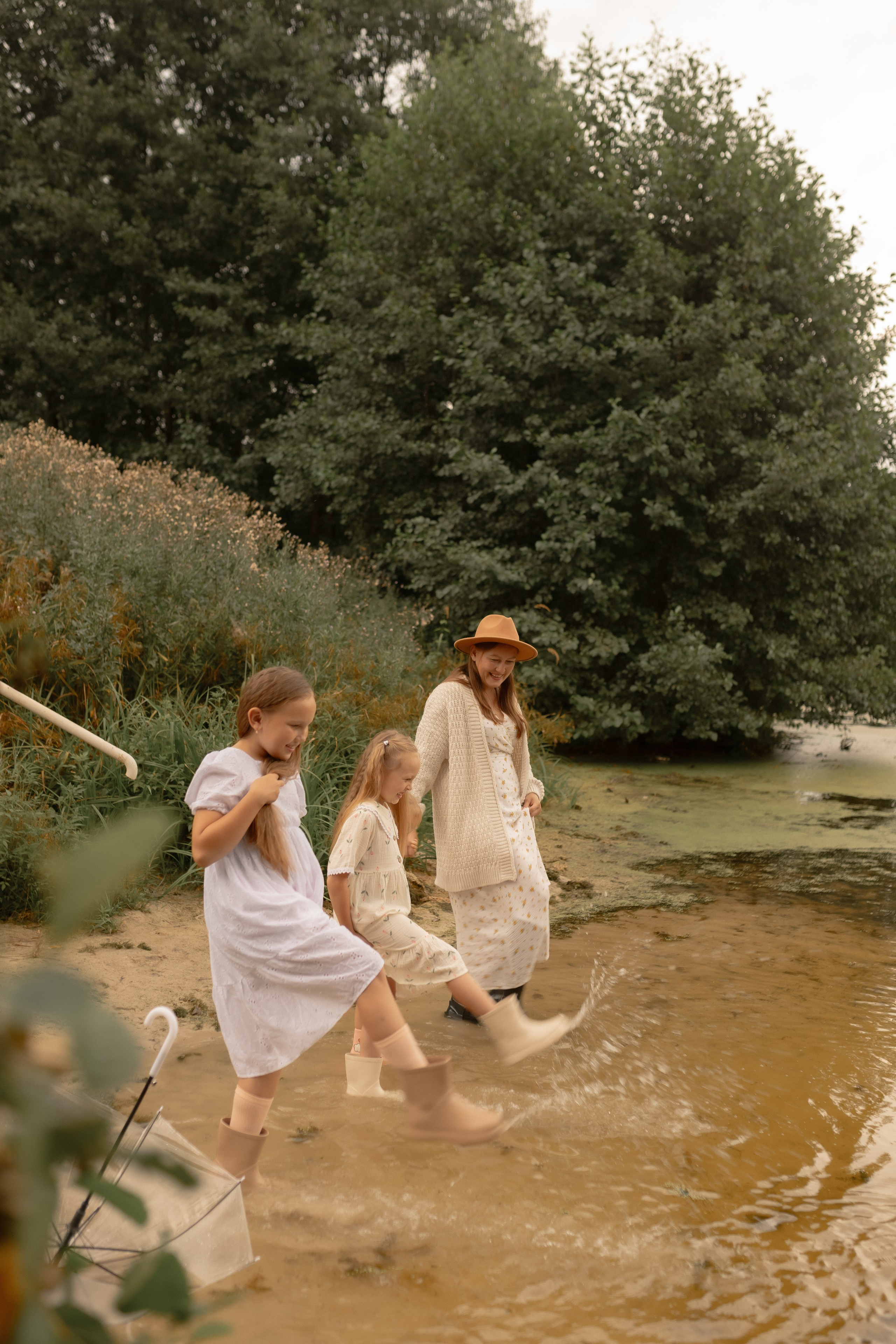 Мама Алина, Маша, Дина и Анечка. Фотограф Татьяна Семенова